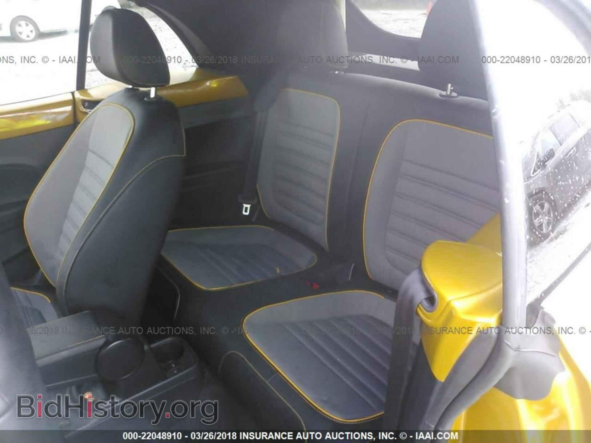 2017 Volkswagen Beetle - VIN: 3VWT17AT2HM811235 - Фото 8