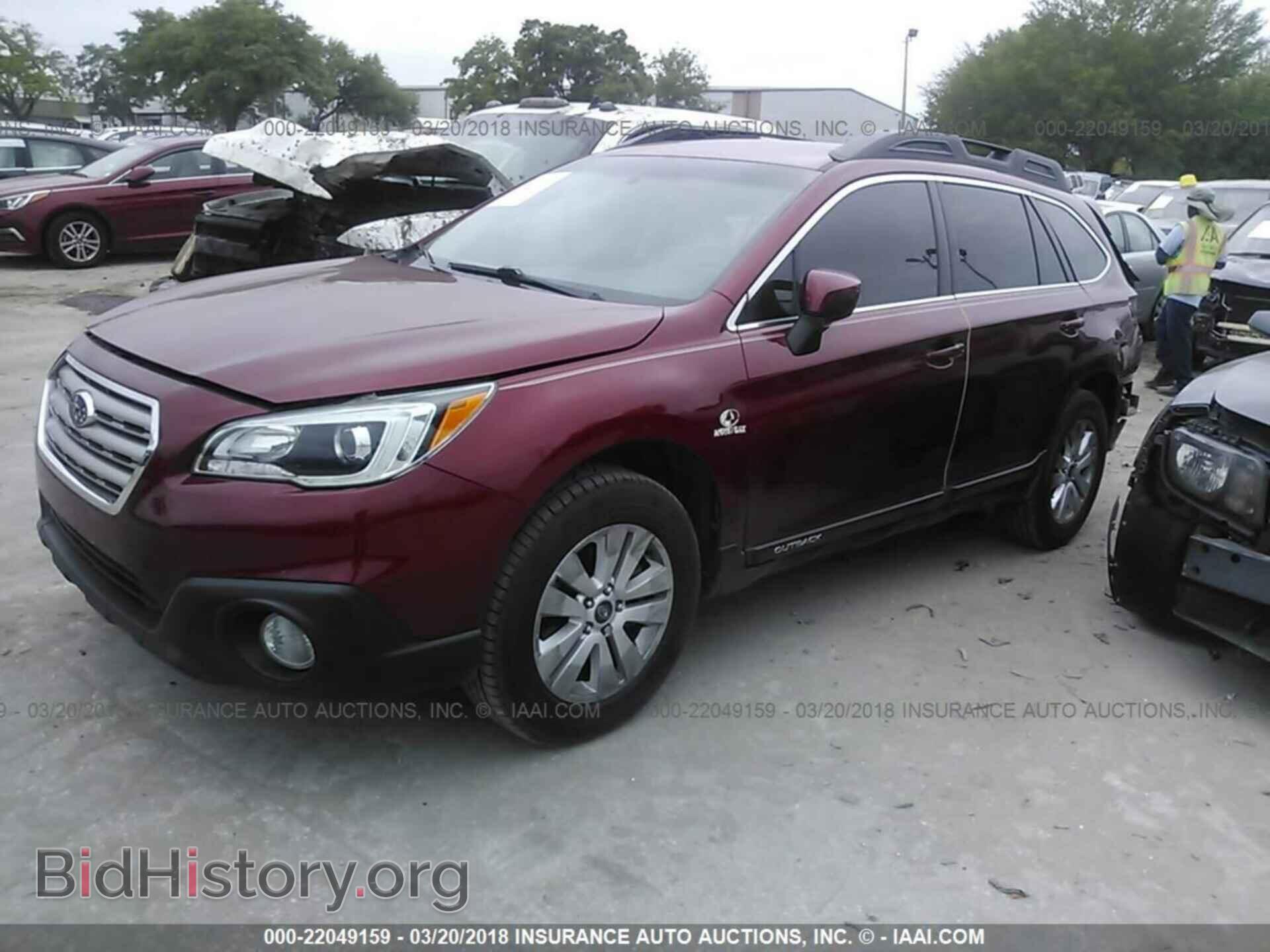 2015 Subaru Outback - VIN: 4S4BSBCCXF3214601 - Фото 2
