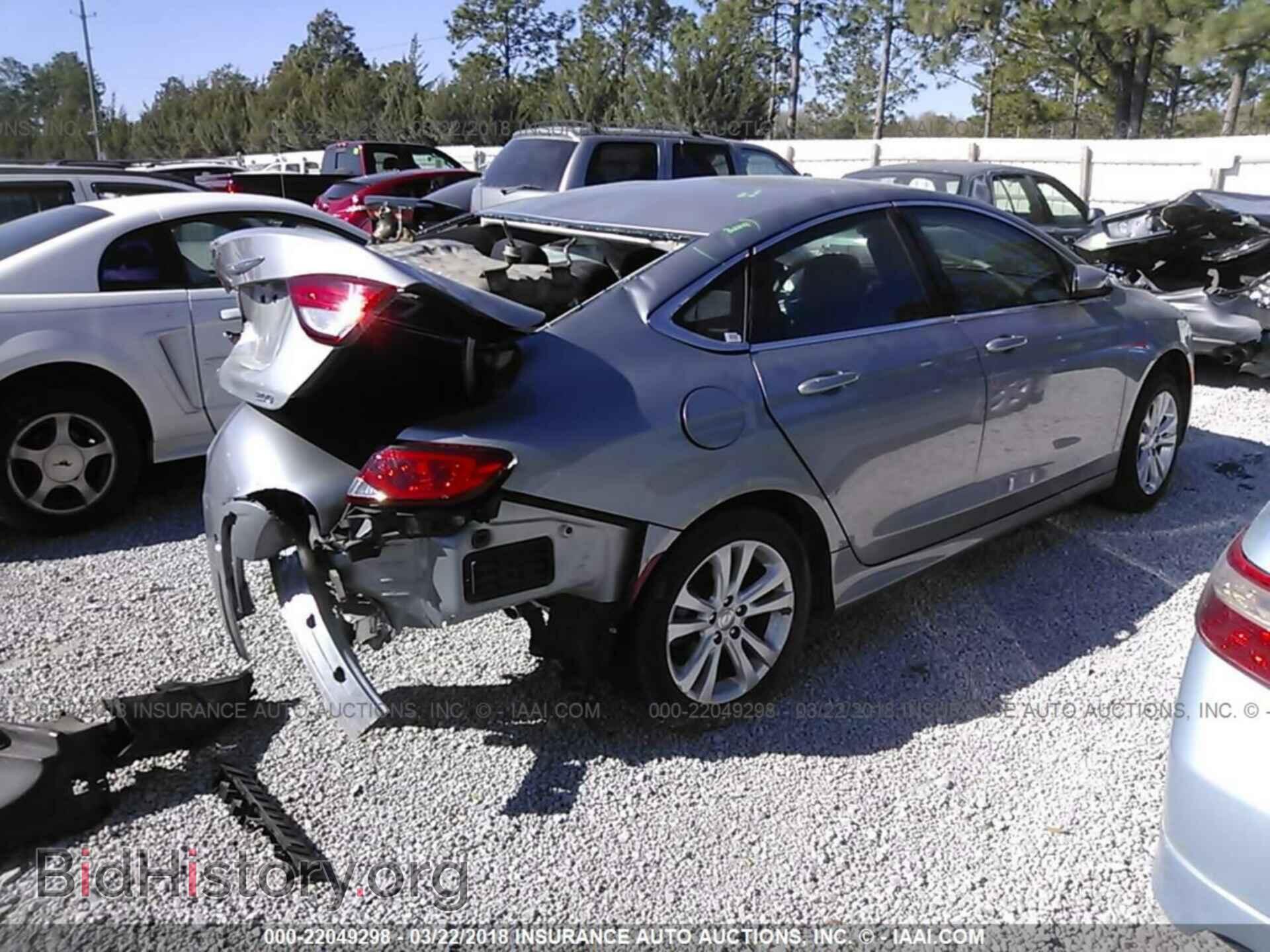 2015 Chrysler 200 - VIN: 1C3CCCAB1FN741294 - Photo 4