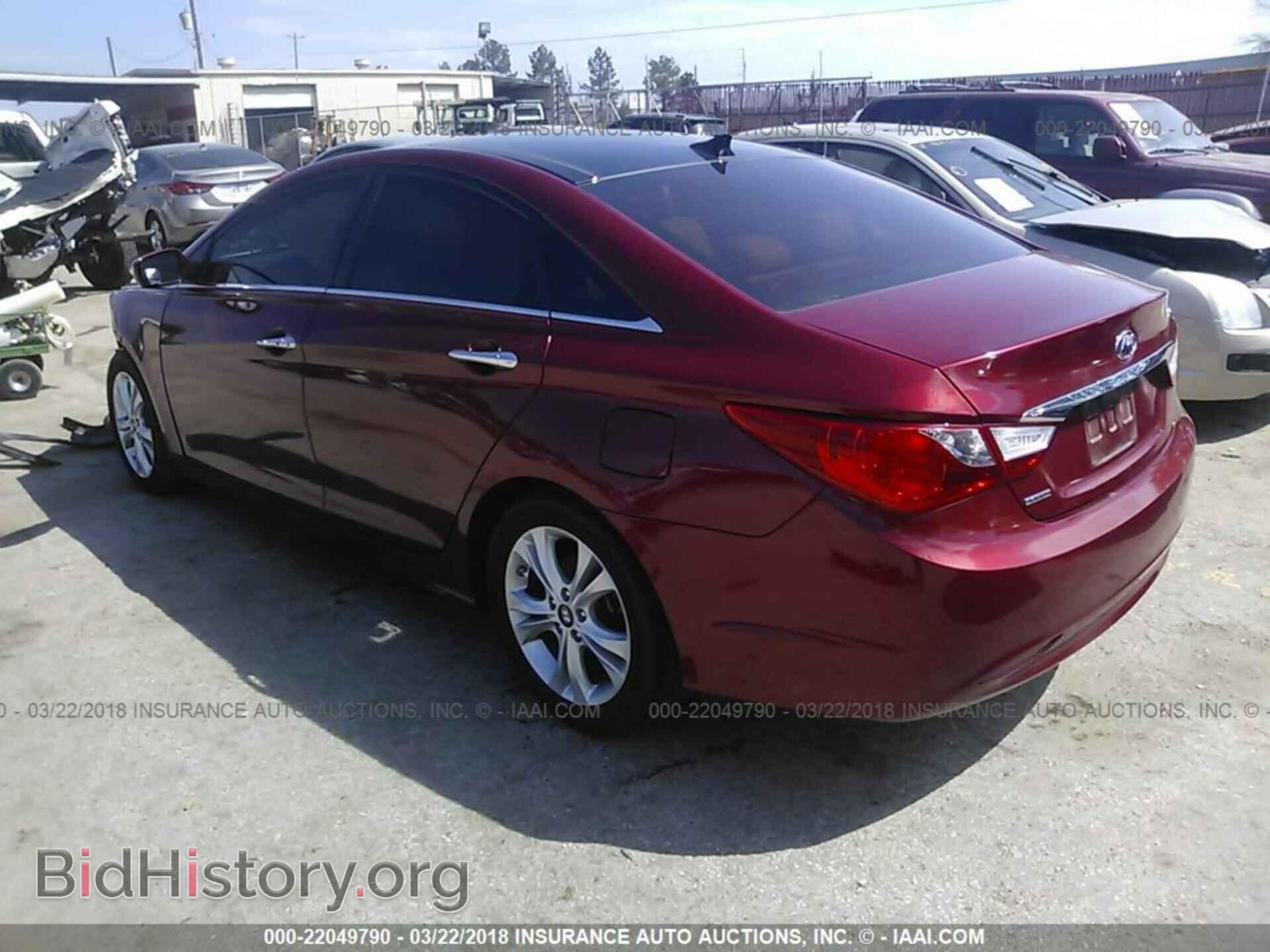 2012 Hyundai Sonata - VIN: 5NPEC4ACXCH413497 - Photo 3