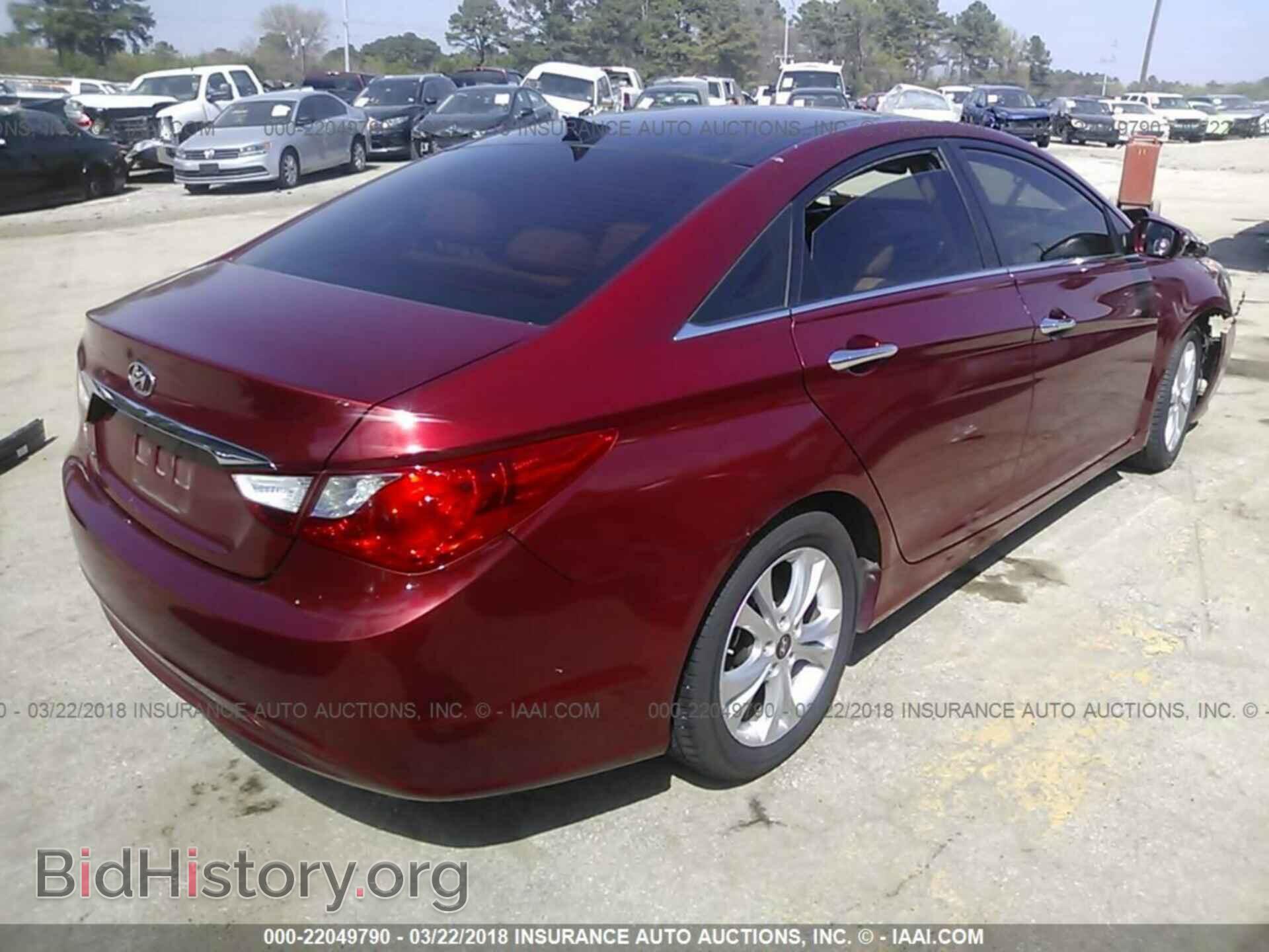 2012 Hyundai Sonata - VIN: 5NPEC4ACXCH413497 - Photo 4