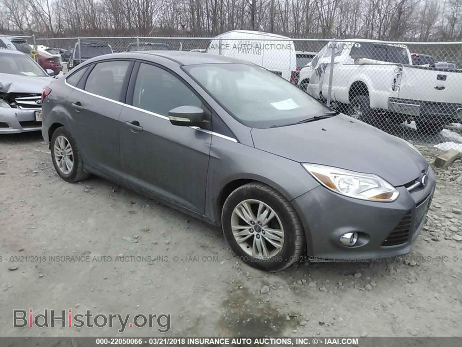 Photo 1FAHP3H27CL149763 - Ford Focus 2012