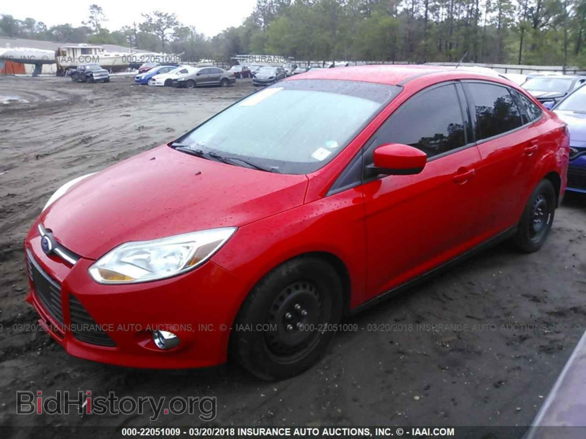 2012 Ford Focus - VIN: 1FAHP3F24CL334372 - Photo 2