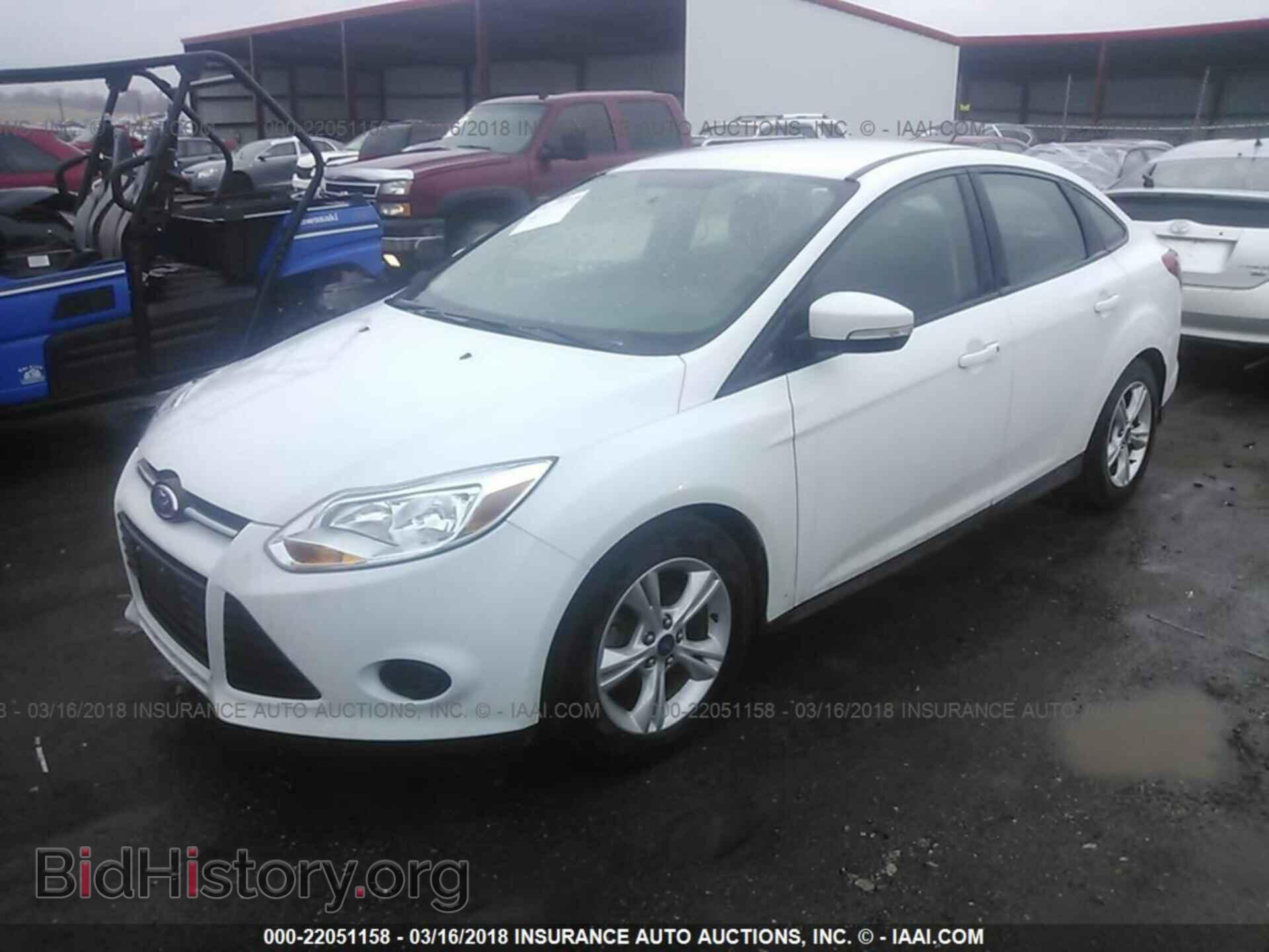 2014 Ford Focus - VIN: 1FADP3F27EL453180 - Photo 2