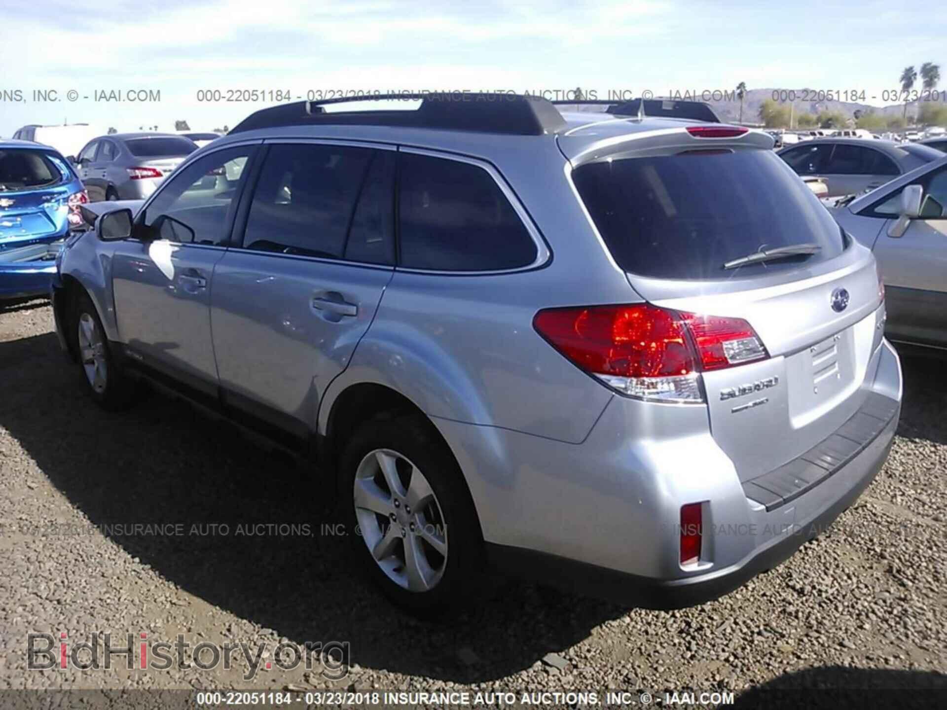 2014 Subaru Outback - VIN: 4S4BRCCC4E3316637 - Фото 3