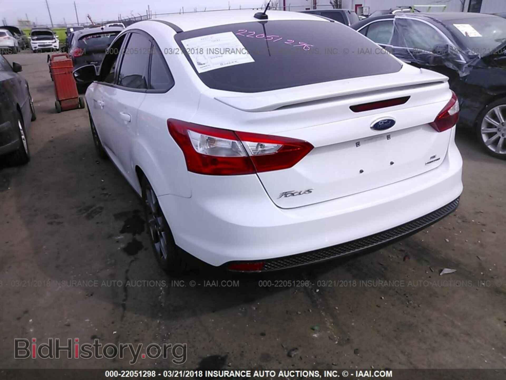 2014 Ford Focus - VIN: 1FADP3F27EL143224 - Photo 3