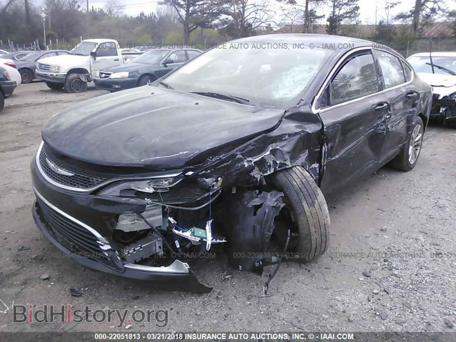 2016 Chrysler 200 - VIN: 1C3CCCAB6GN174663 - Photo 2