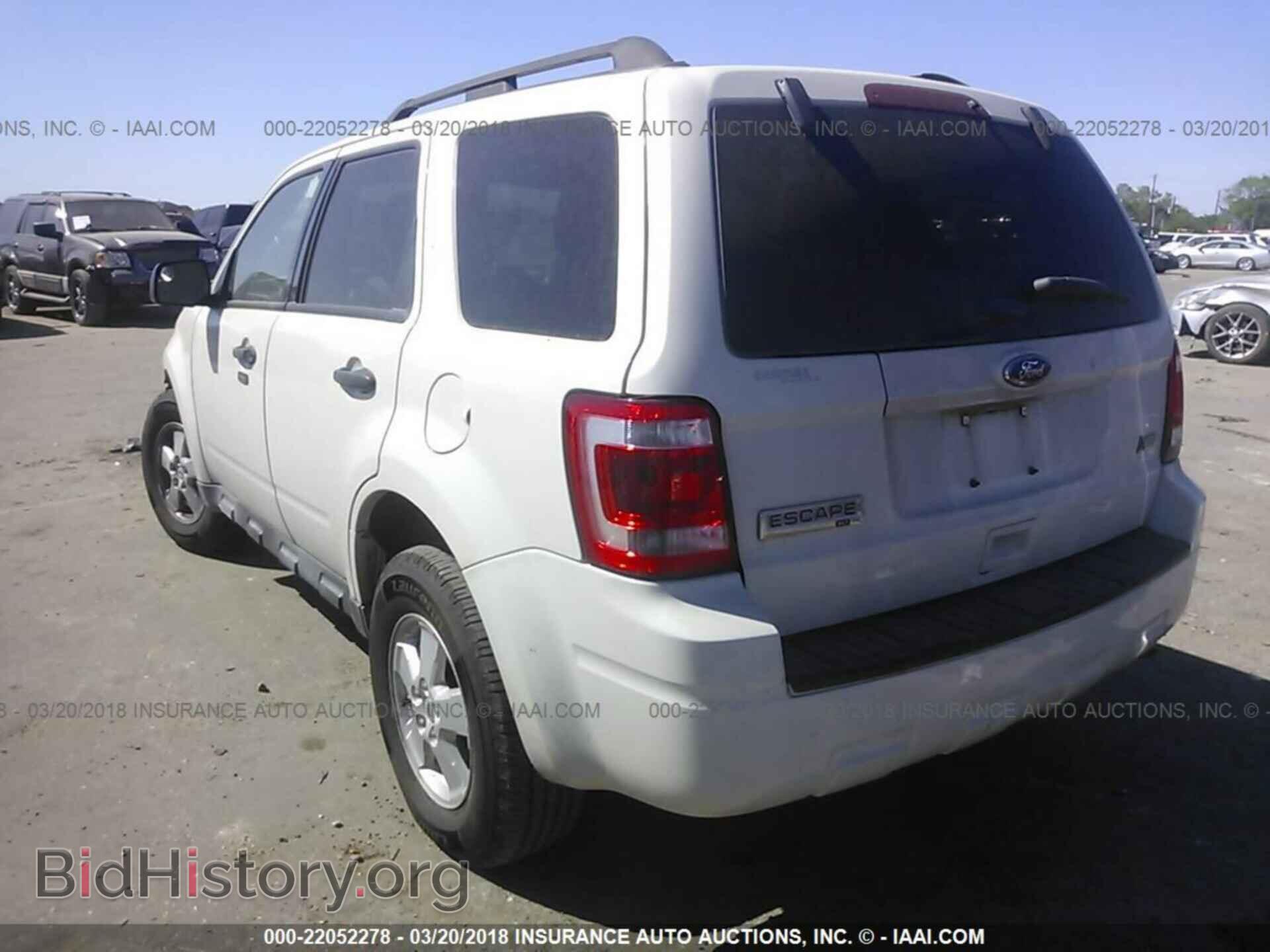 2012 Ford Escape - VIN: 1FMCU0DG7CKA77686 - Фото 3