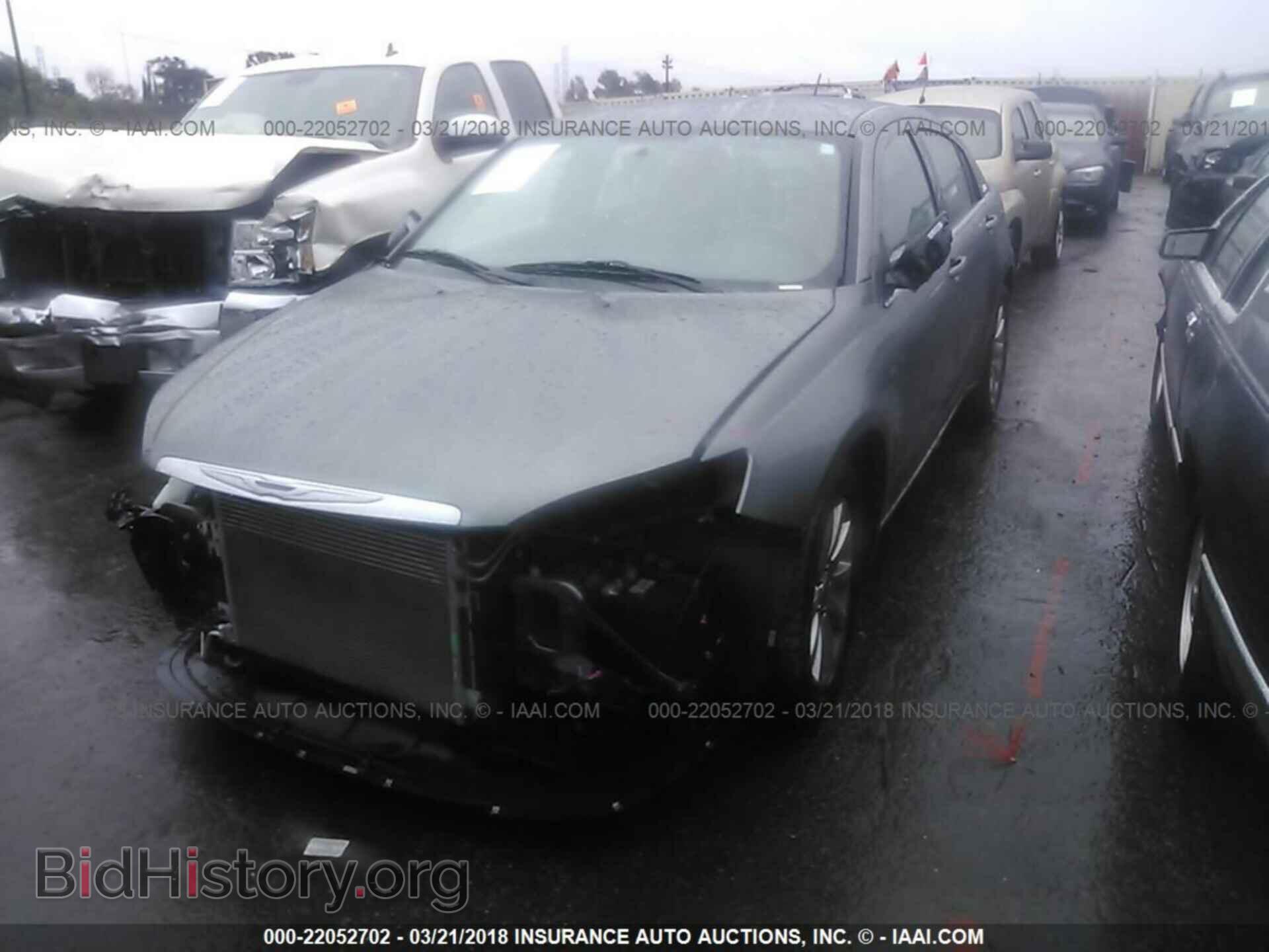 2012 Chrysler 200 - VIN: 1C3CCBBG7CN189297 - Фото 2