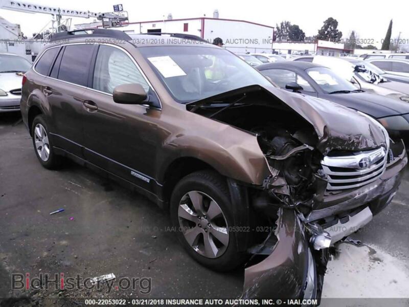 2011 Subaru OUTBACK (VIN 4S4BRBLC8B3373512) — фото 1 из 10, IAAI, повреждение: передняя часть