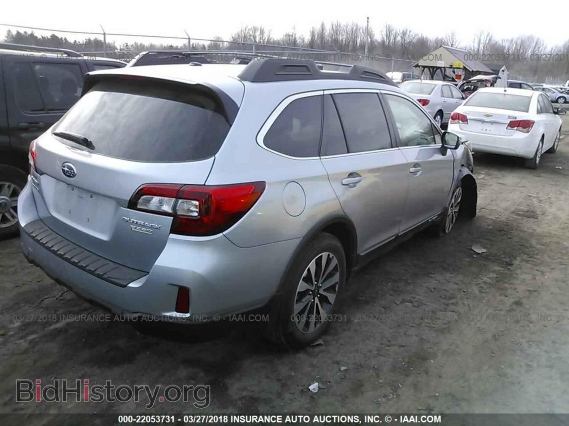 2015 Subaru Outback - VIN: 4S4BSALC2F3348545 - Photo 4