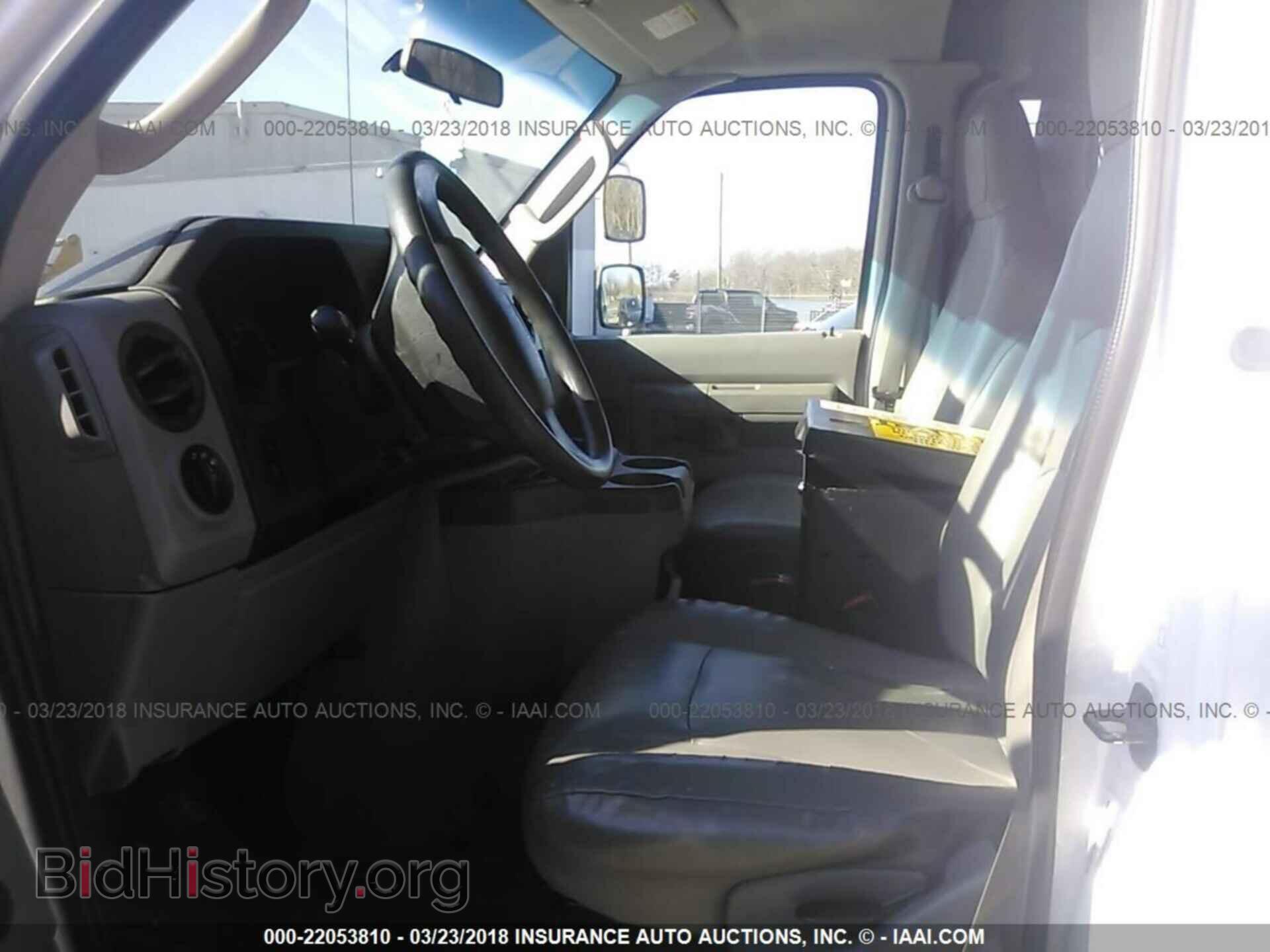 2011 Ford Econoline - VIN: 1FDSS3EL0BDA32882 - Photo 5