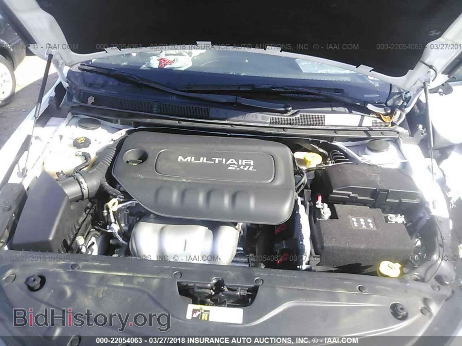 2016 Chrysler 200 - VIN: 1C3CCCAB4GN149874 - Photo 10