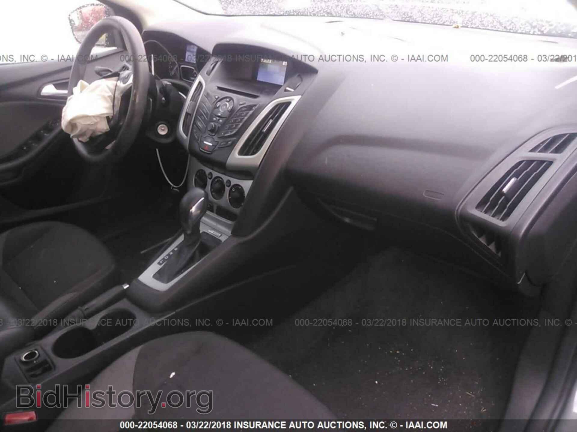2012 Ford Focus - VIN: 1FAHP3F24CL227810 - Photo 5