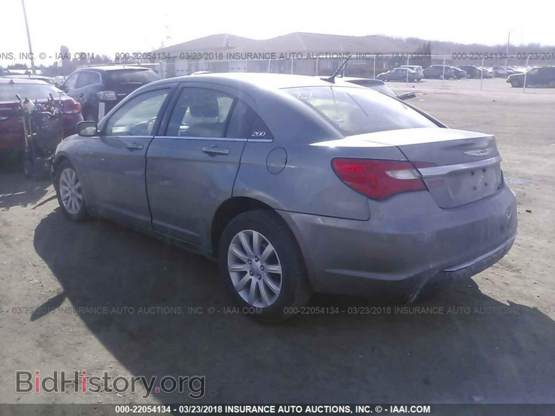 2013 Chrysler 200 - VIN: 1C3CCBBB4DN573575 - Photo 3