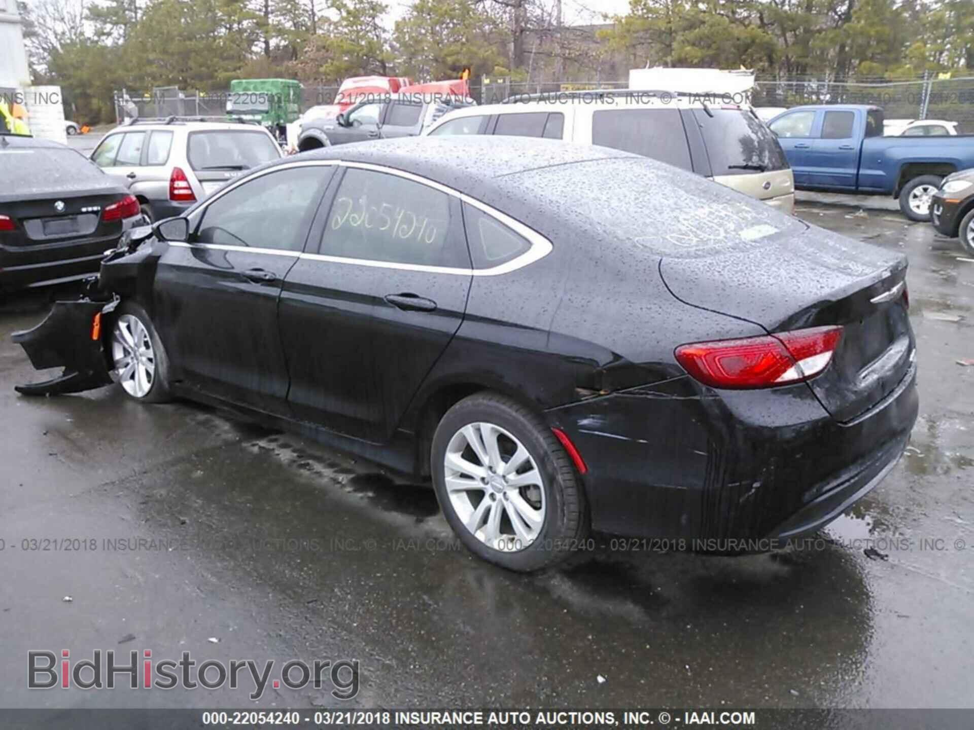2016 Chrysler 200 - VIN: 1C3CCCFB4GN182303 - Photo 3