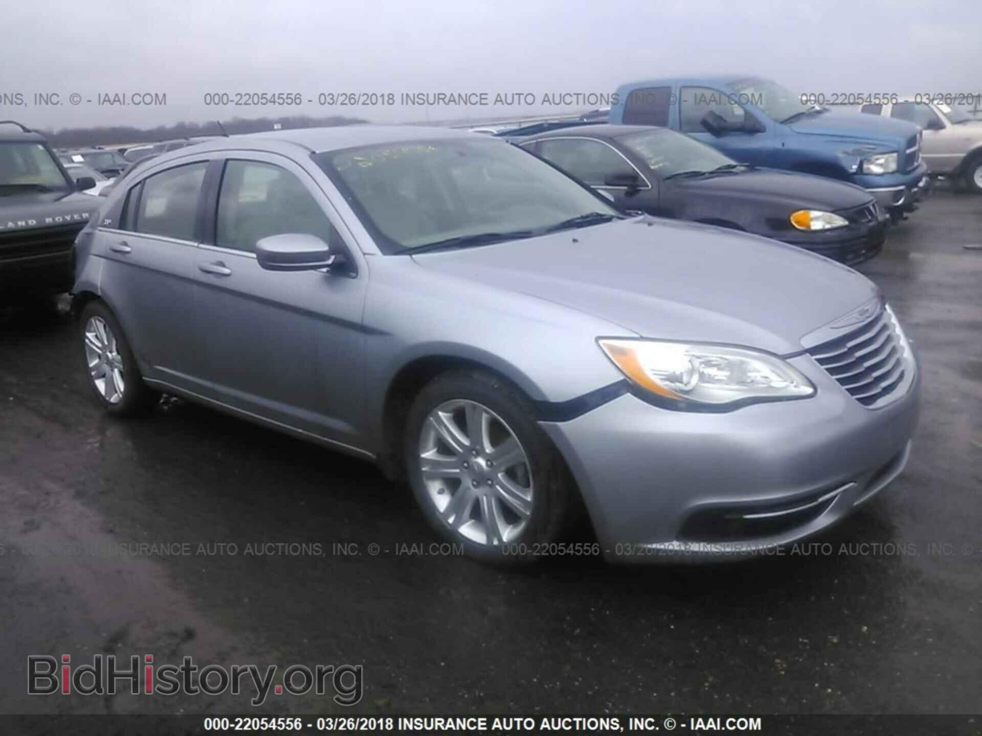 Photo 1C3CCBAB4DN761465 - Chrysler 200 2013