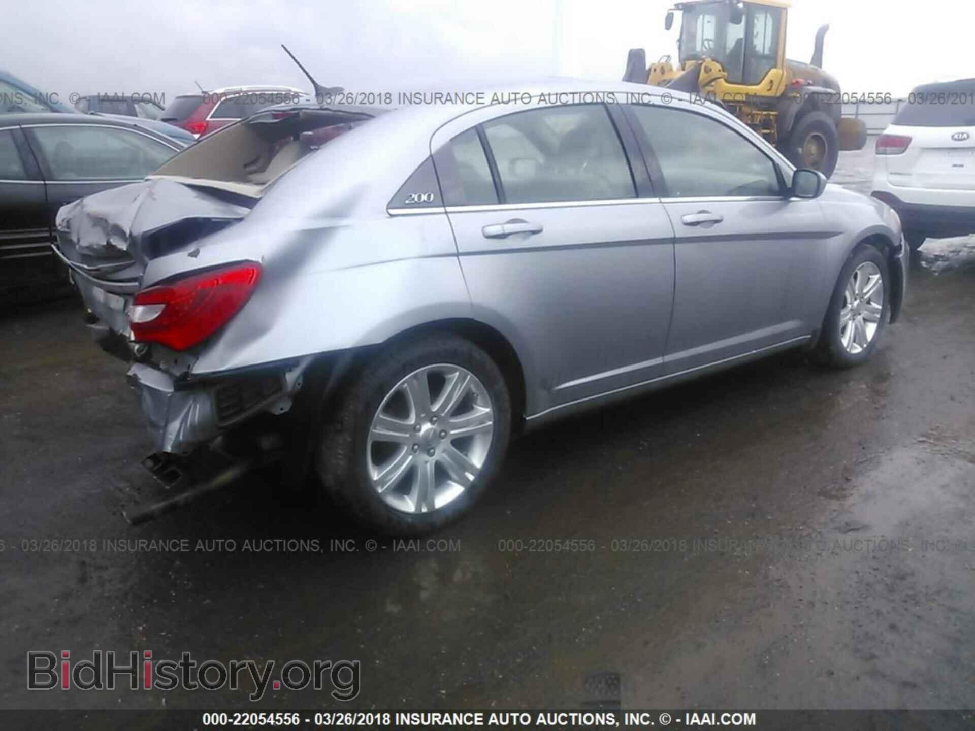 2013 Chrysler 200 - VIN: 1C3CCBAB4DN761465 - Фото 4