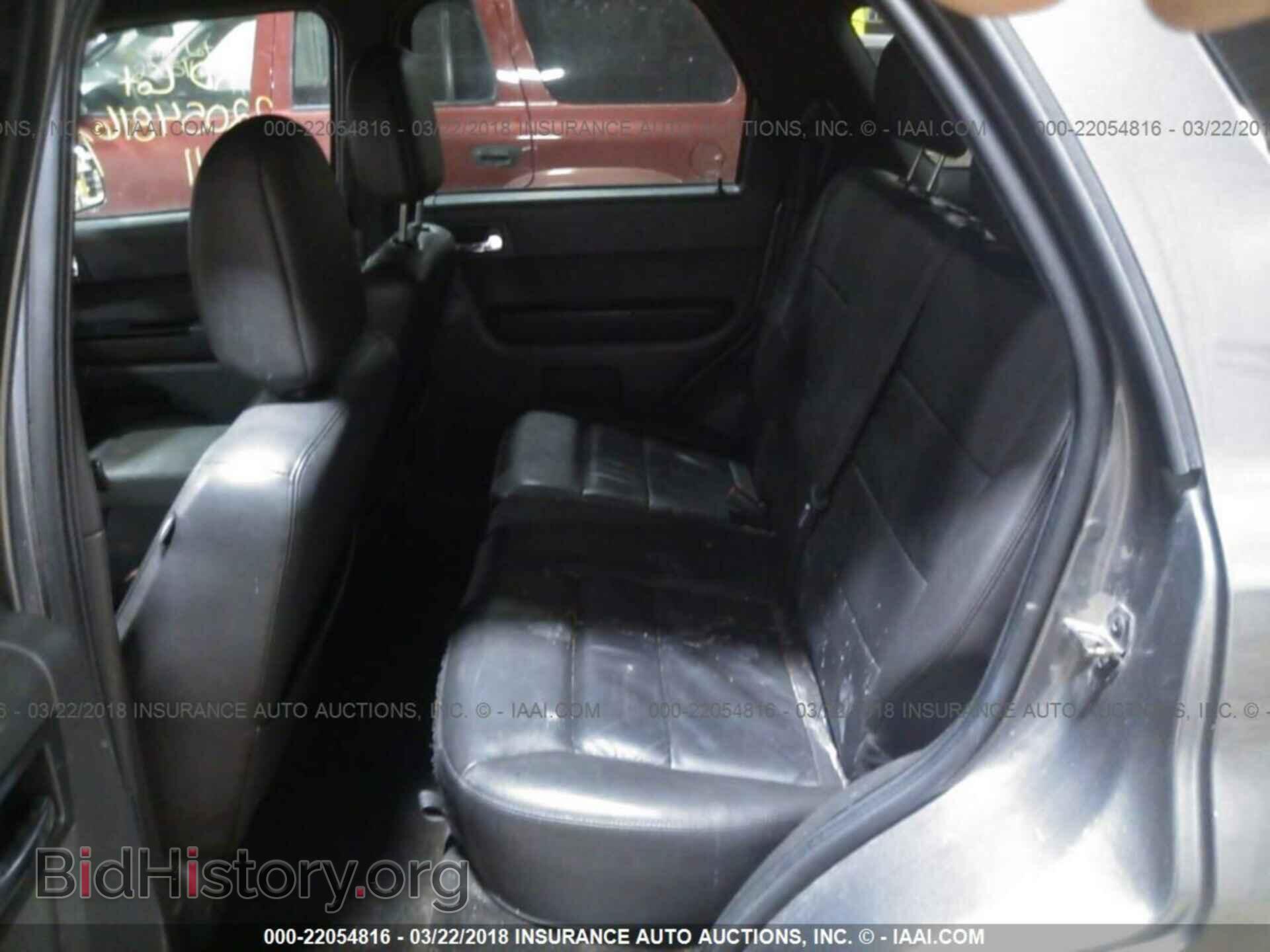 2011 Ford Escape - VIN: 1FMCU9EG4BKB32922 - Фото 8