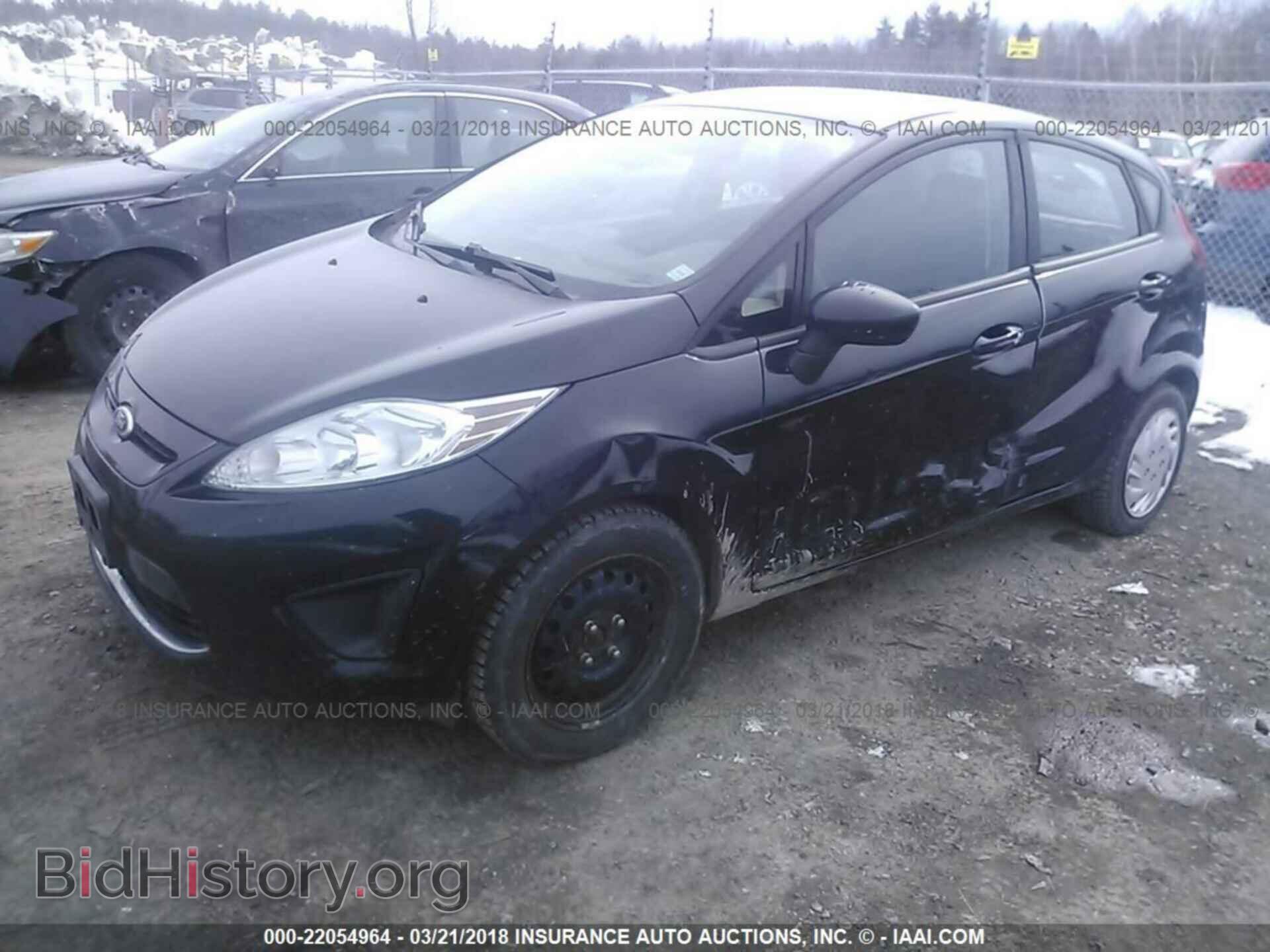 2011 Ford Fiesta - VIN: 3FADP4EJ2BM113055 - Фото 2