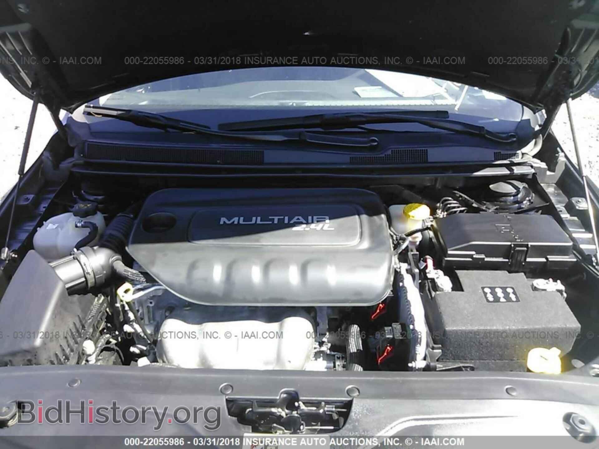 2016 Chrysler 200 - VIN: 1C3CCCAB3GN112881 - Photo 10