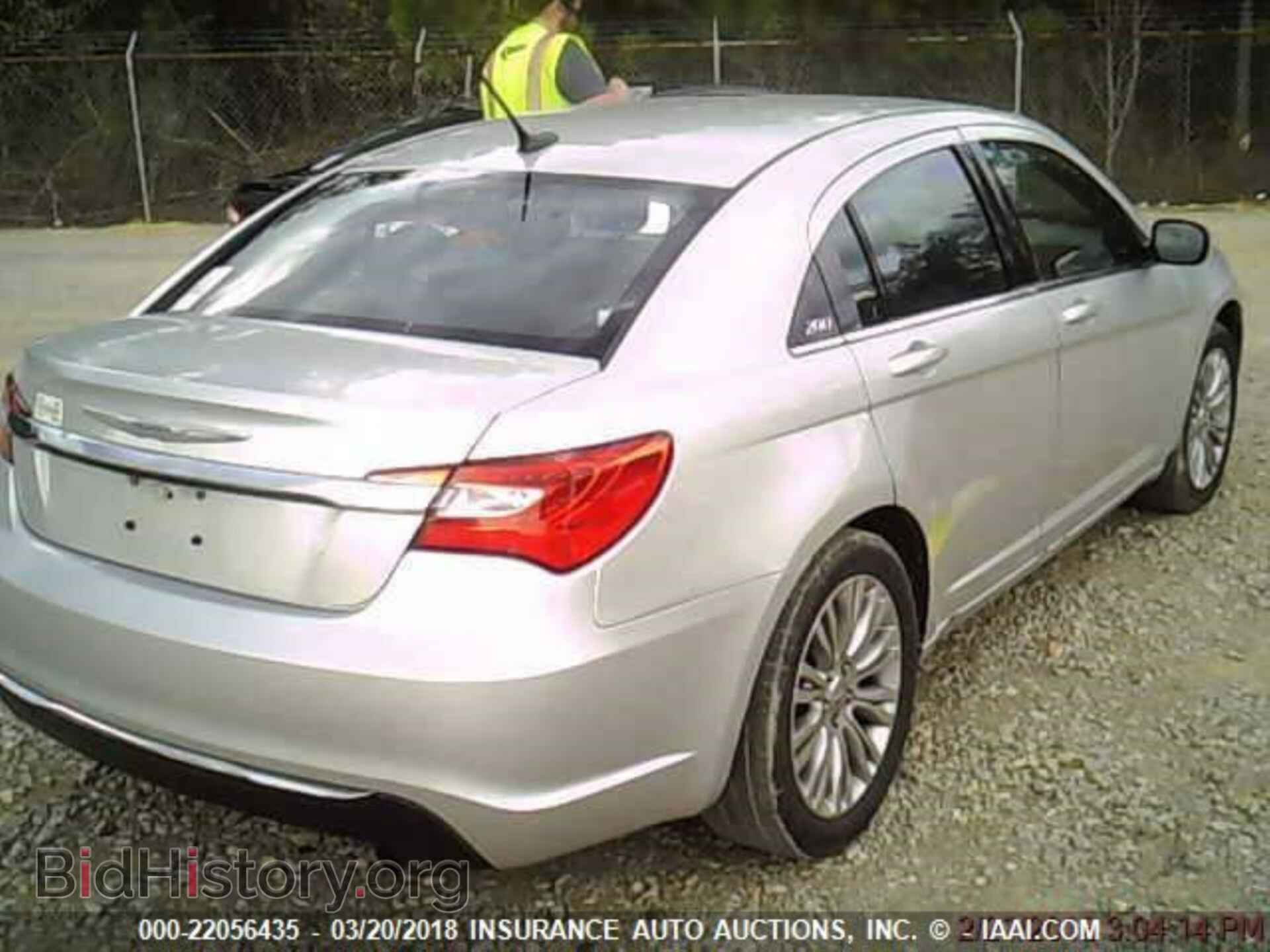 2012 Chrysler 200 - VIN: 1C3CCBAB2CN100337 - Фото 2