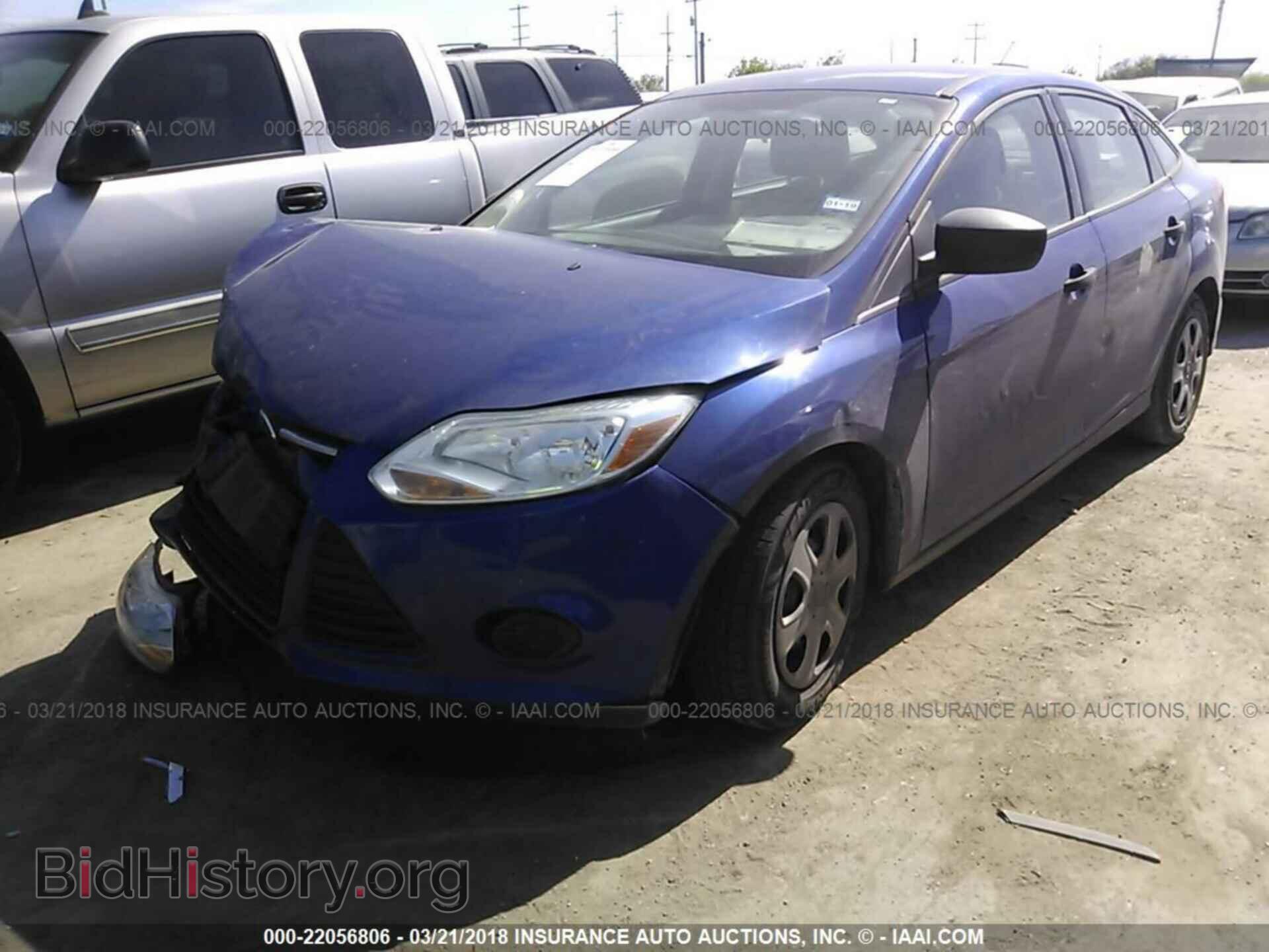 2012 Ford Focus - VIN: 1FAHP3E2XCL312507 - Photo 2