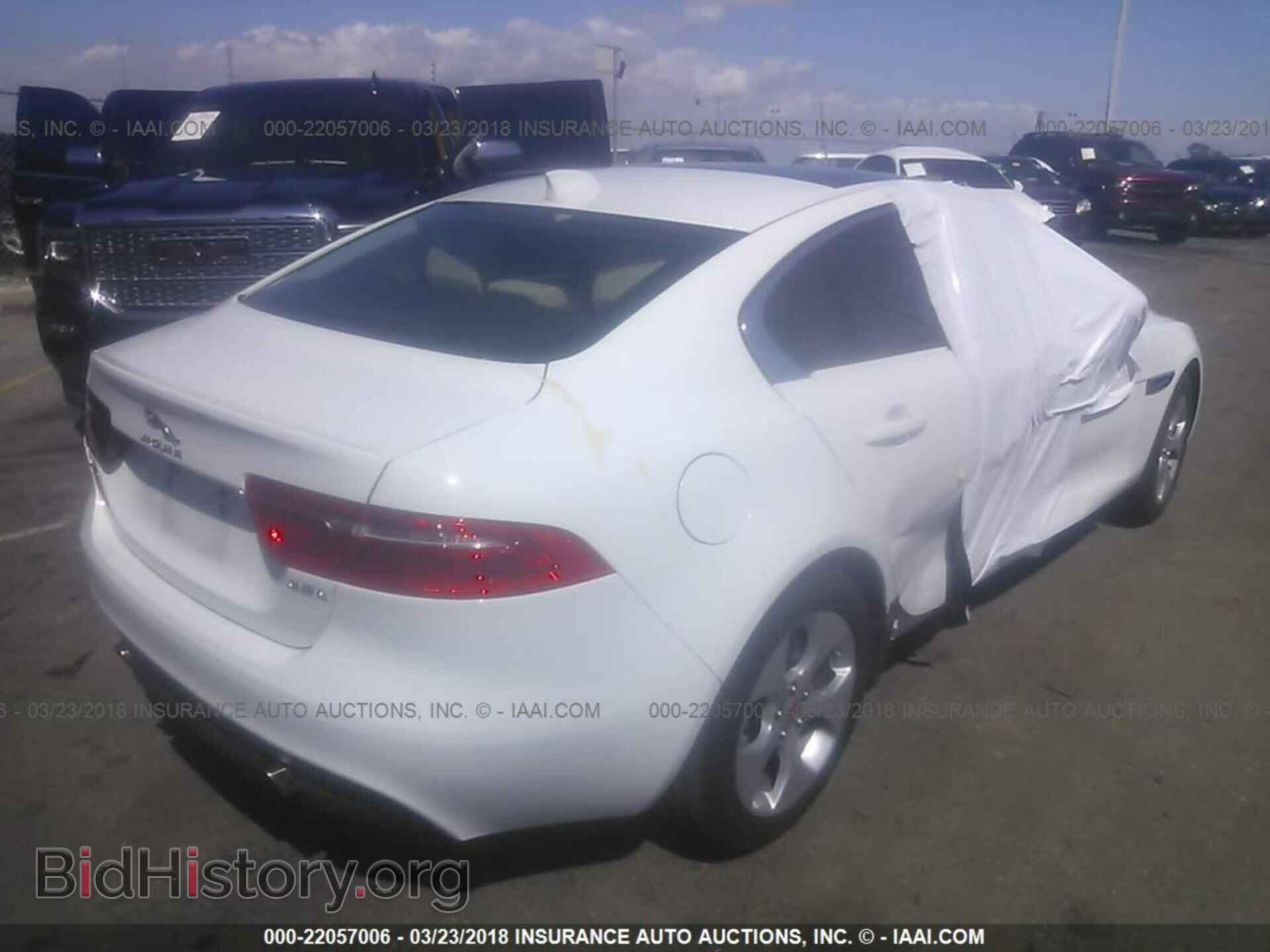 2018 Jaguar Xe - VIN: SAJAR4FX7JCP26834 - Фото 4