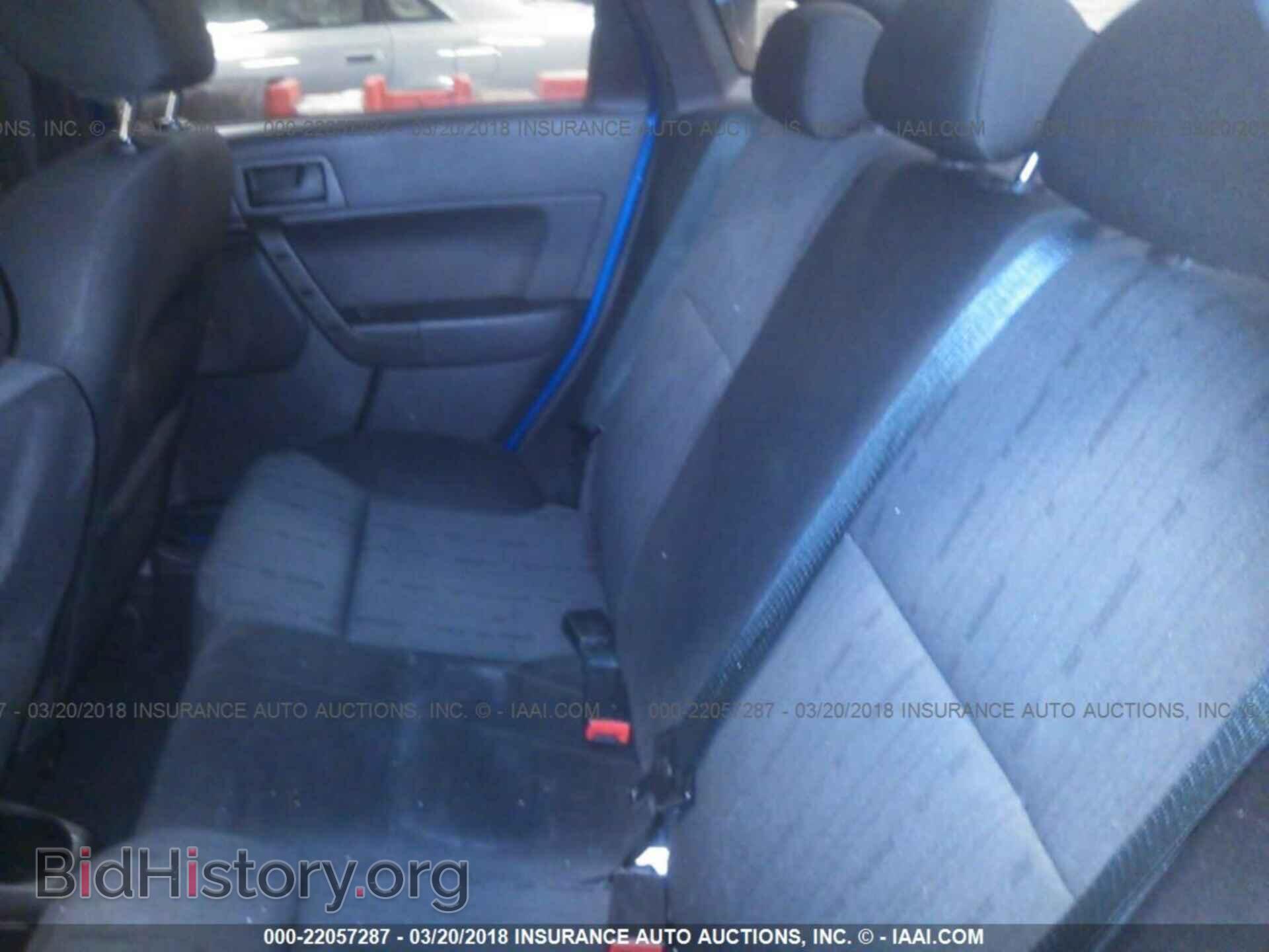 2011 Ford Focus - VIN: 1FAHP3FN7BW205002 - Фото 8