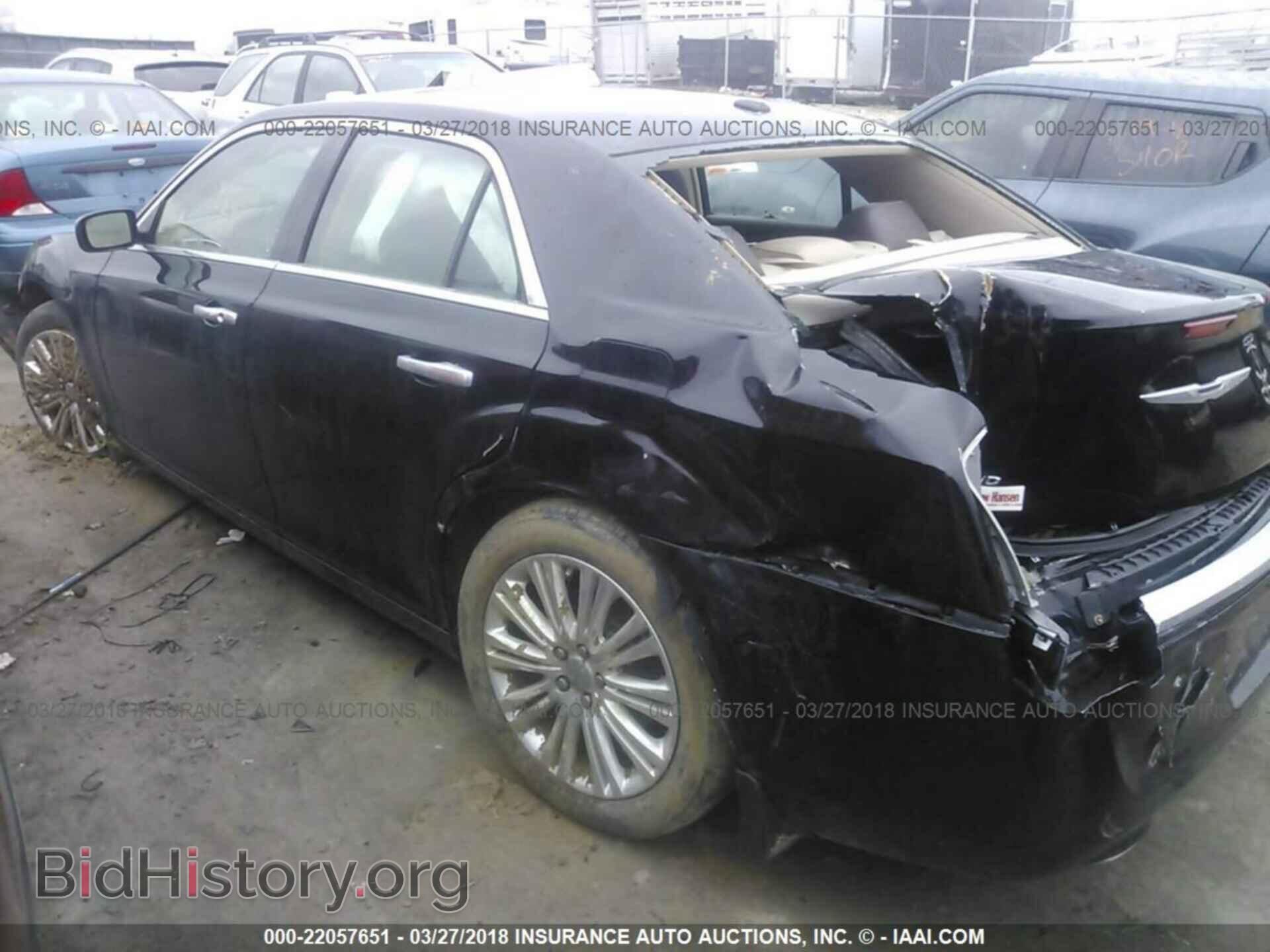 2013 Chrysler 300c - VIN: 2C3CCASG5DH533584 - Photo 3