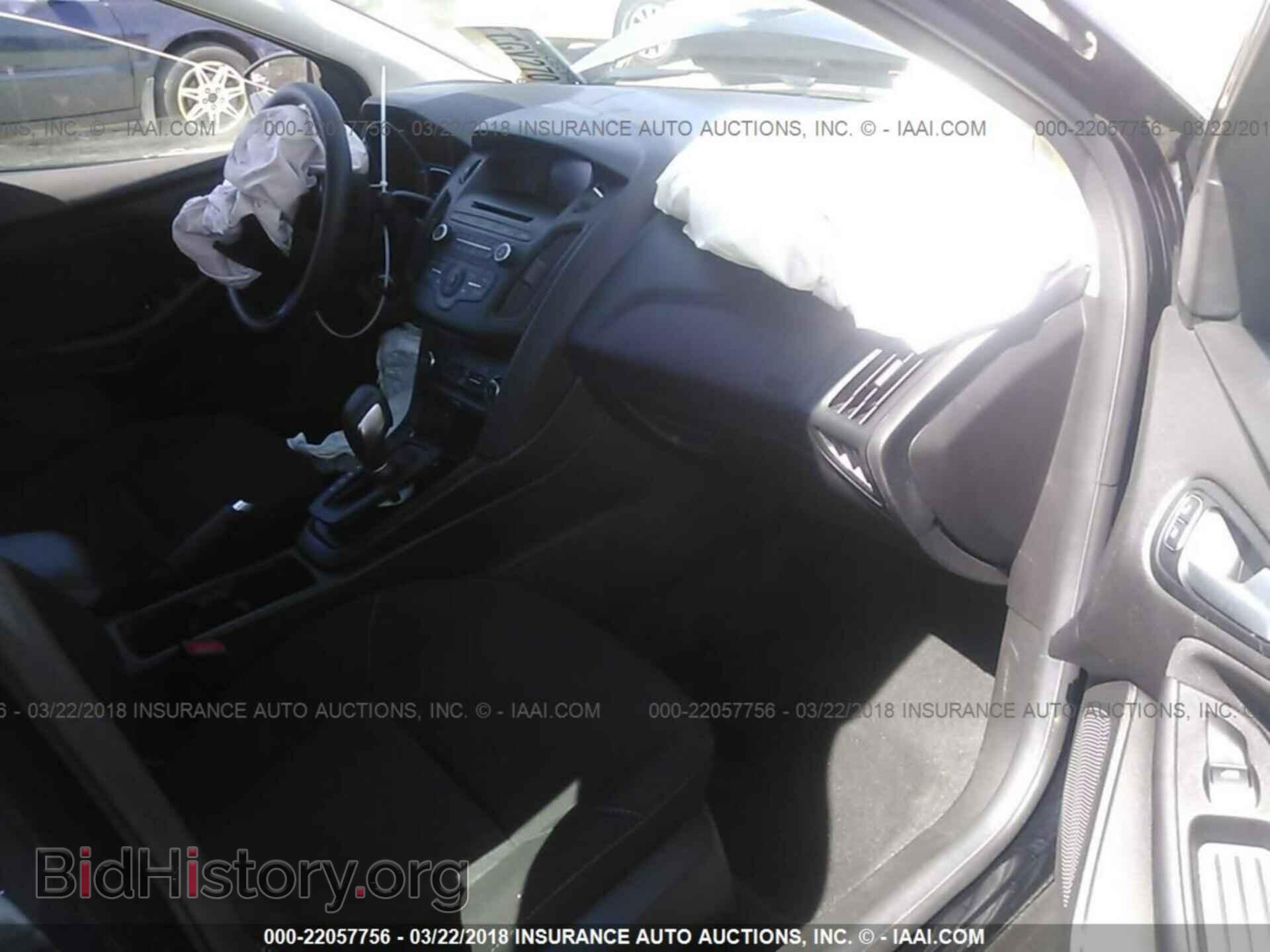 2017 Ford Focus - VIN: 1FADP3F20HL251477 - Photo 5