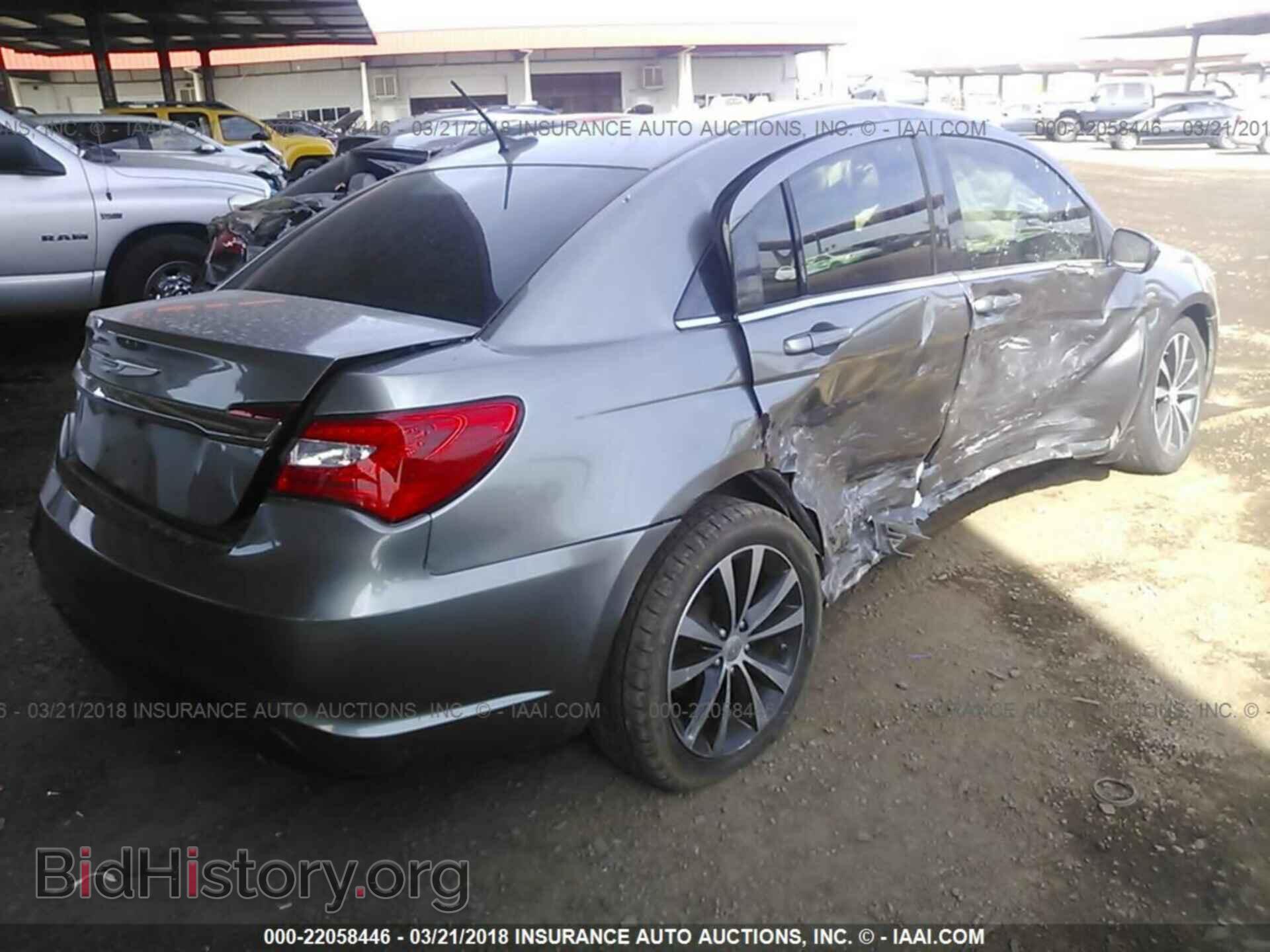 2013 Chrysler 200 - VIN: 1C3CCBCG8DN689114 - Фото 4