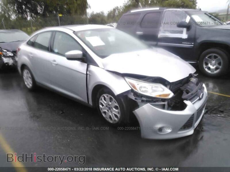 2012 Ford FOCUS (VIN 1FAHP3F21CL295479) — фото 1 из 10, IAAI, повреждение: передняя часть