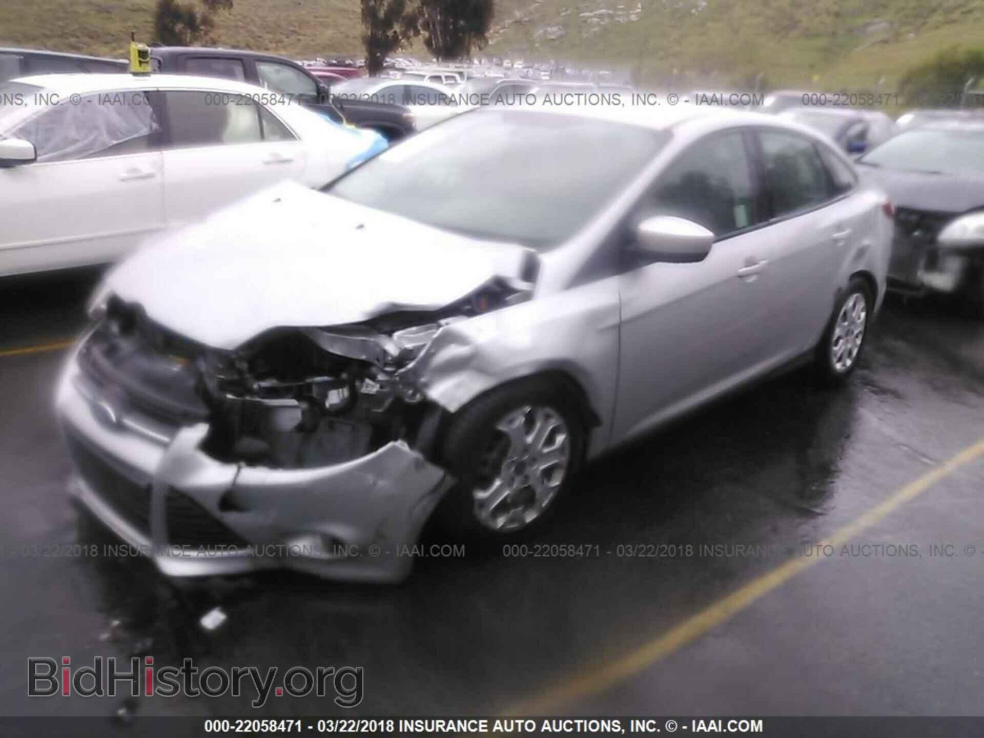 2012 Ford Focus - VIN: 1FAHP3F21CL295479 - Photo 2