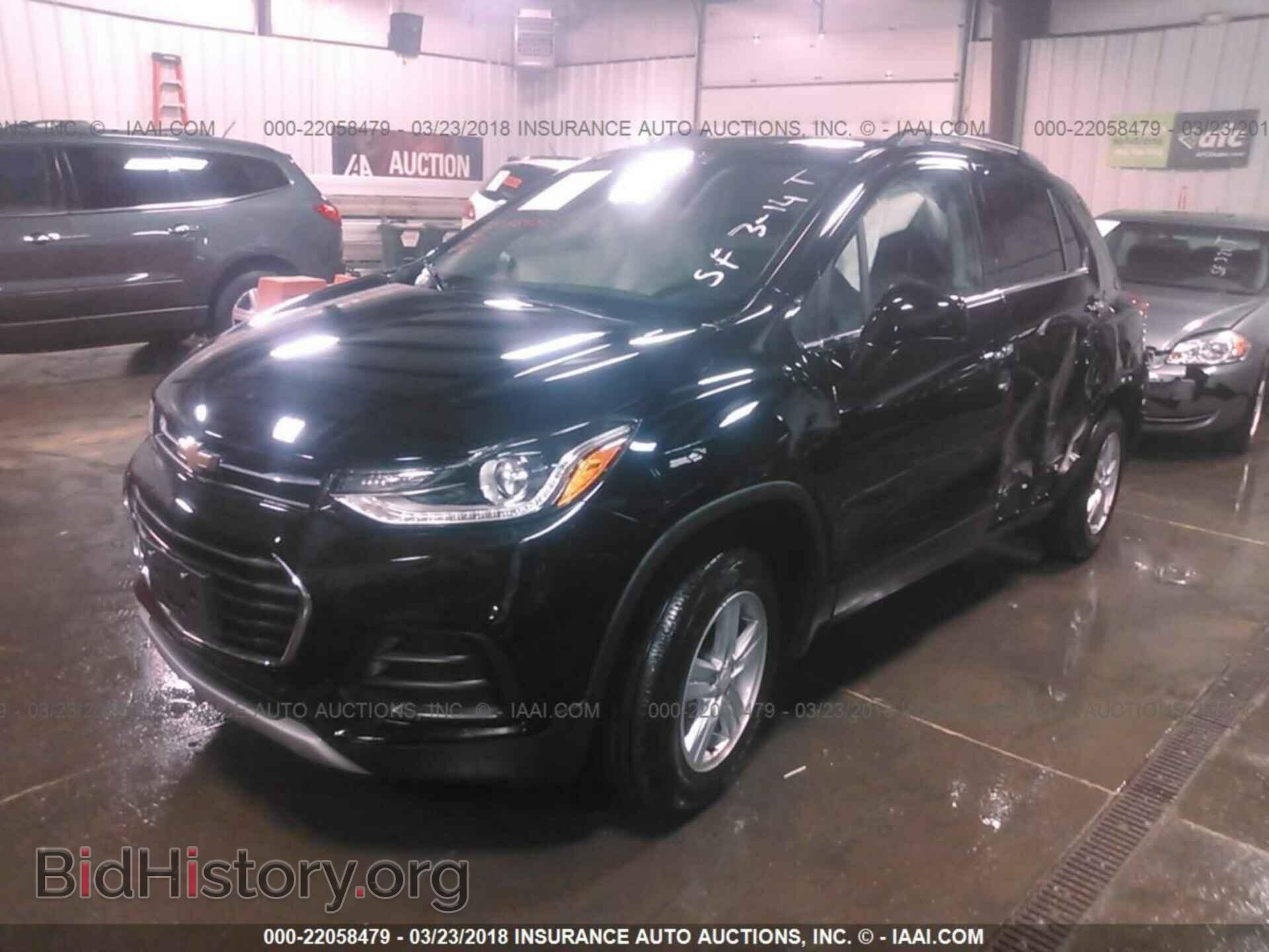 2017 Chevrolet Trax - VIN: 3GNCJPSB2HL151929 - Фото 2