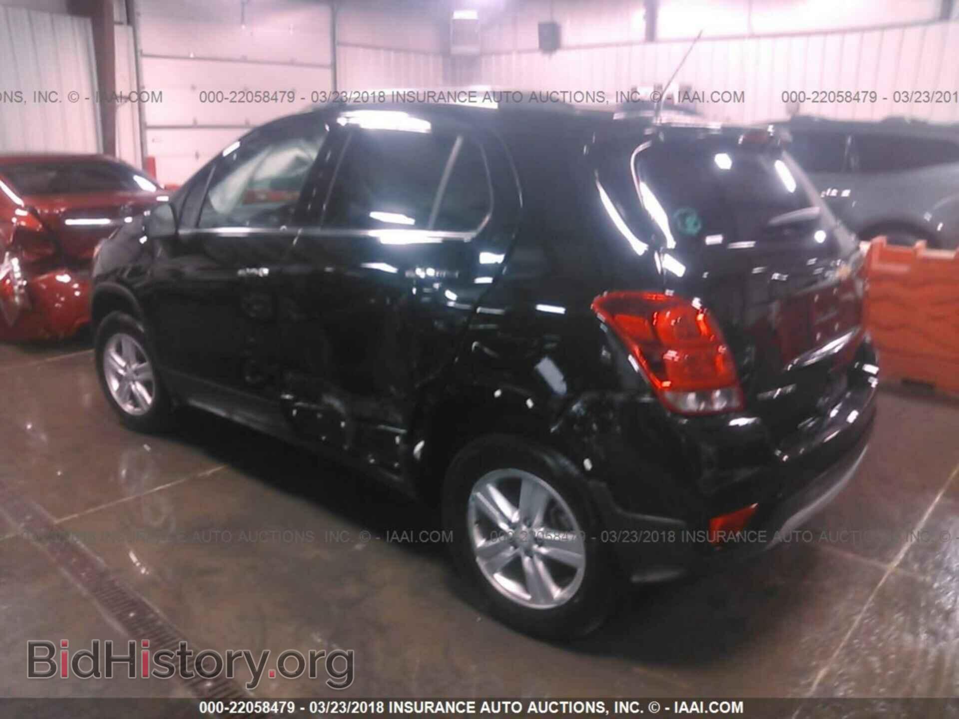 2017 Chevrolet Trax - VIN: 3GNCJPSB2HL151929 - Фото 3