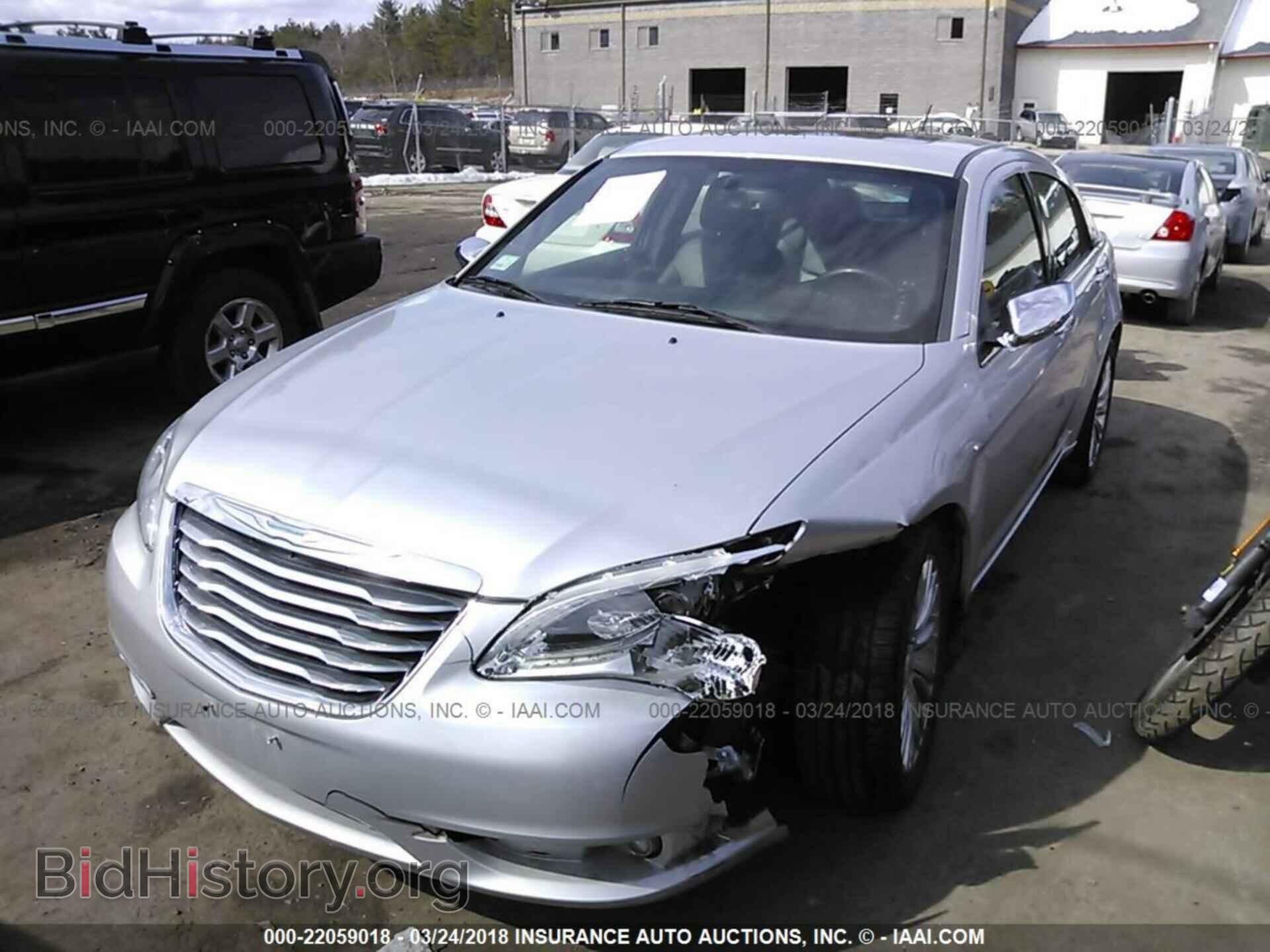 2012 Chrysler 200 - VIN: 1C3CCBCB0CN236821 - Фото 2