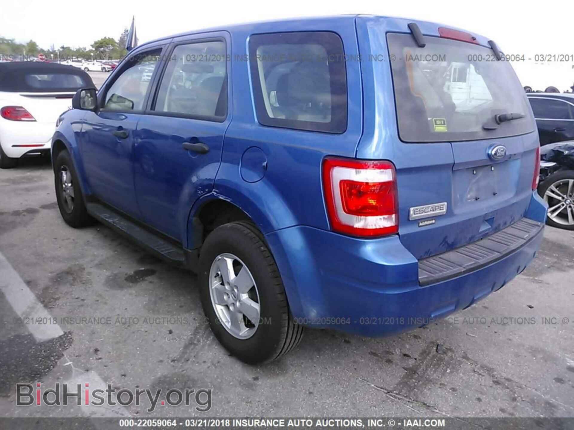 2011 Ford Escape - VIN: 1FMCU0C71BKB95538 - Photo 3