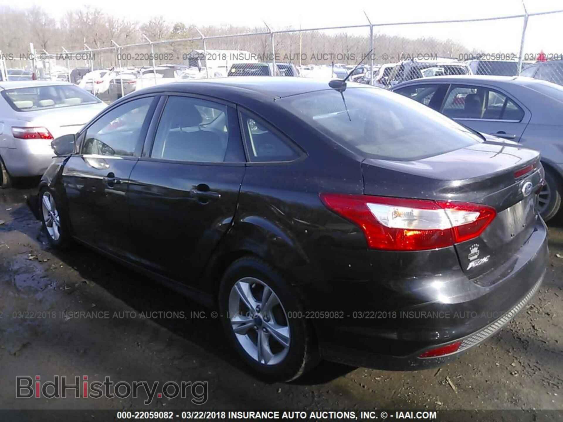 2014 Ford Focus - VIN: 1FADP3F26EL104933 - Photo 3