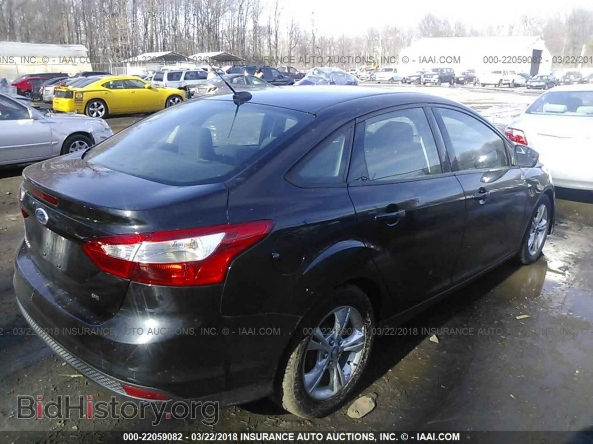 2014 Ford Focus - VIN: 1FADP3F26EL104933 - Photo 4