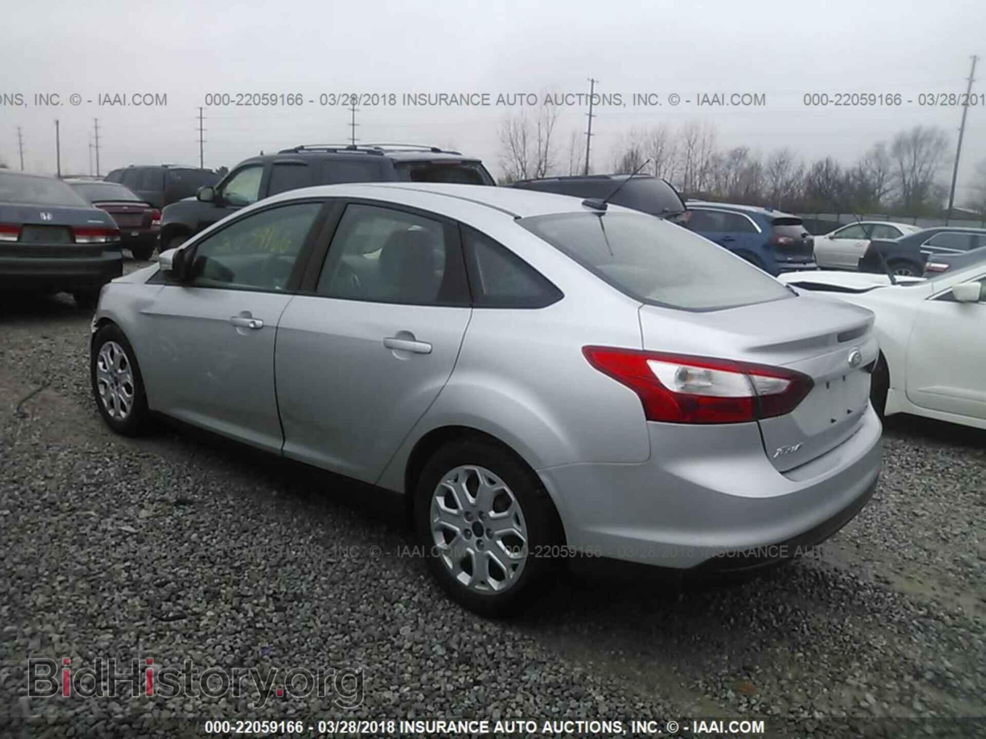 2012 Ford Focus - VIN: 1FAHP3F23CL463851 - Photo 3