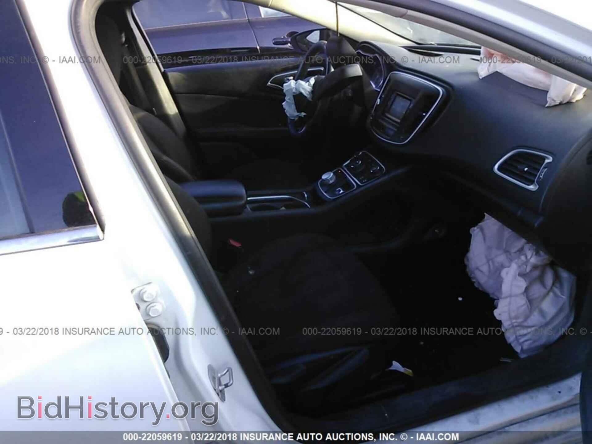 2015 Chrysler 200 - VIN: 1C3CCCAB9FN562114 - Photo 5