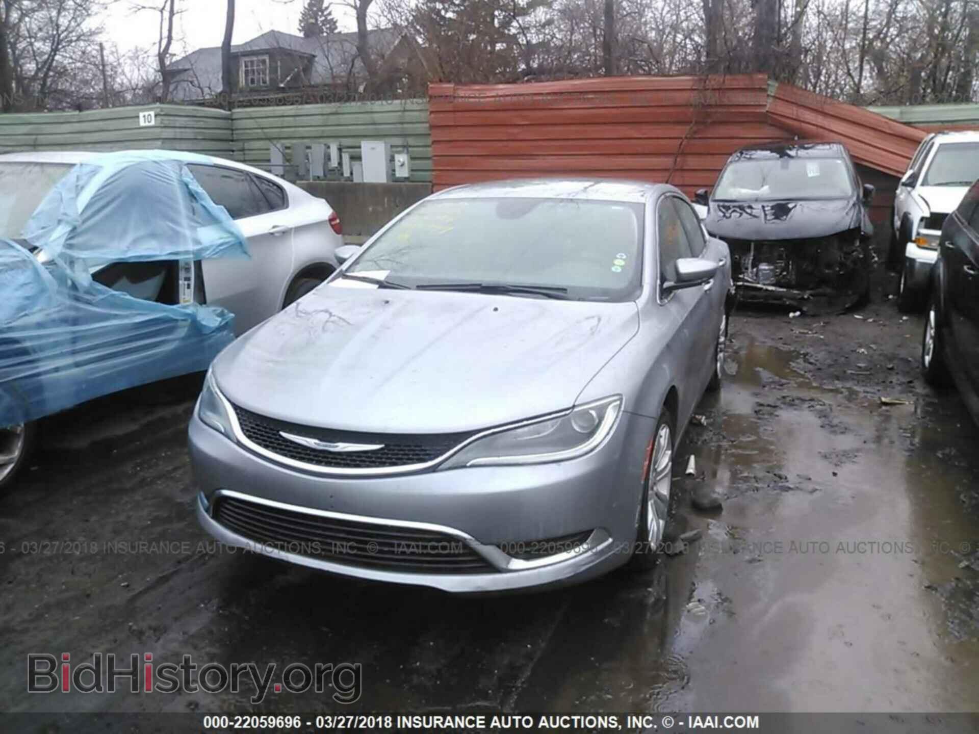 2015 Chrysler 200 - VIN: 1C3CCCAB1FN528944 - Photo 2