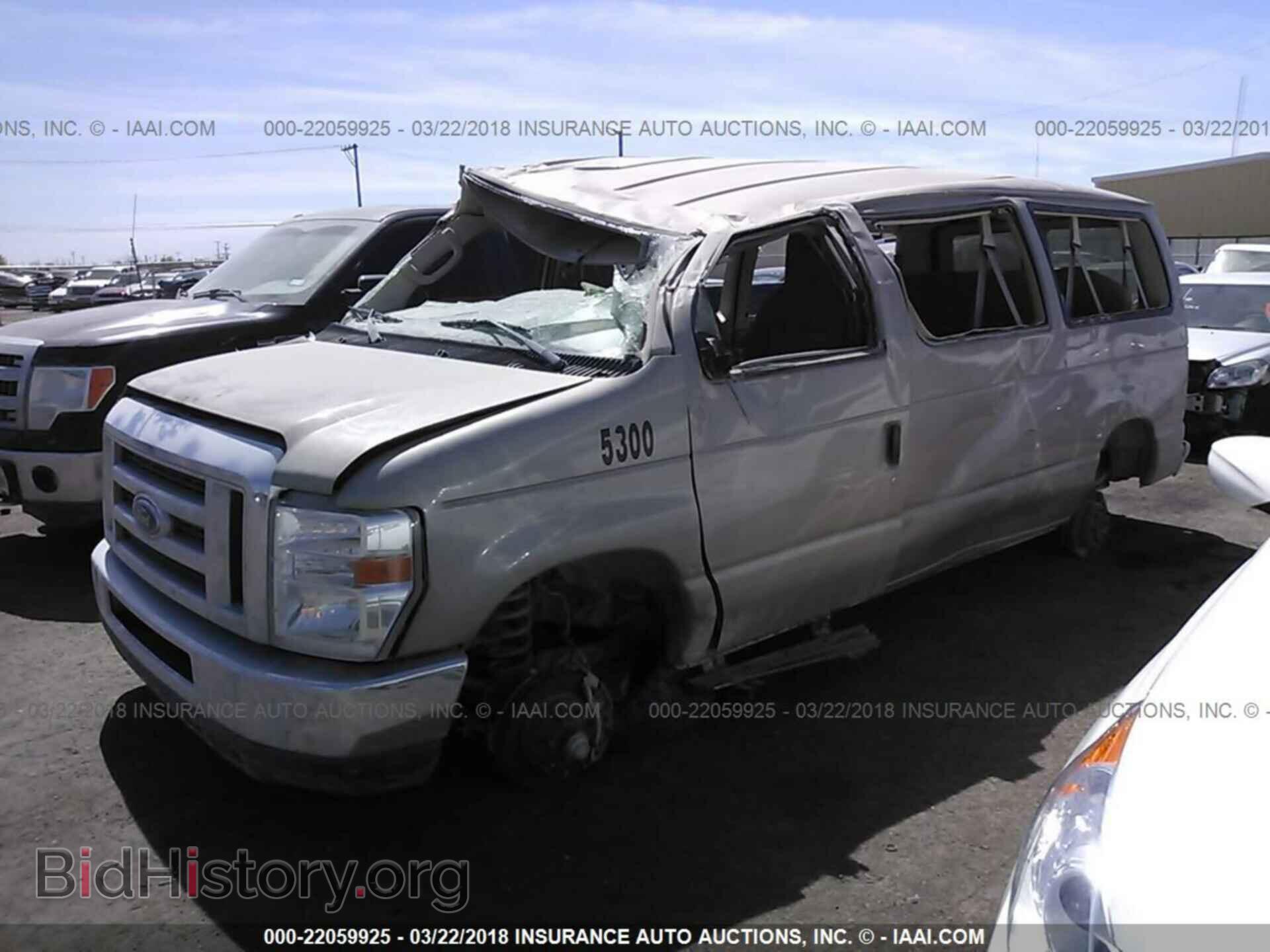 2013 Ford Econoline - VIN: 1FBNE3BL9DDA05300 - Фото 2