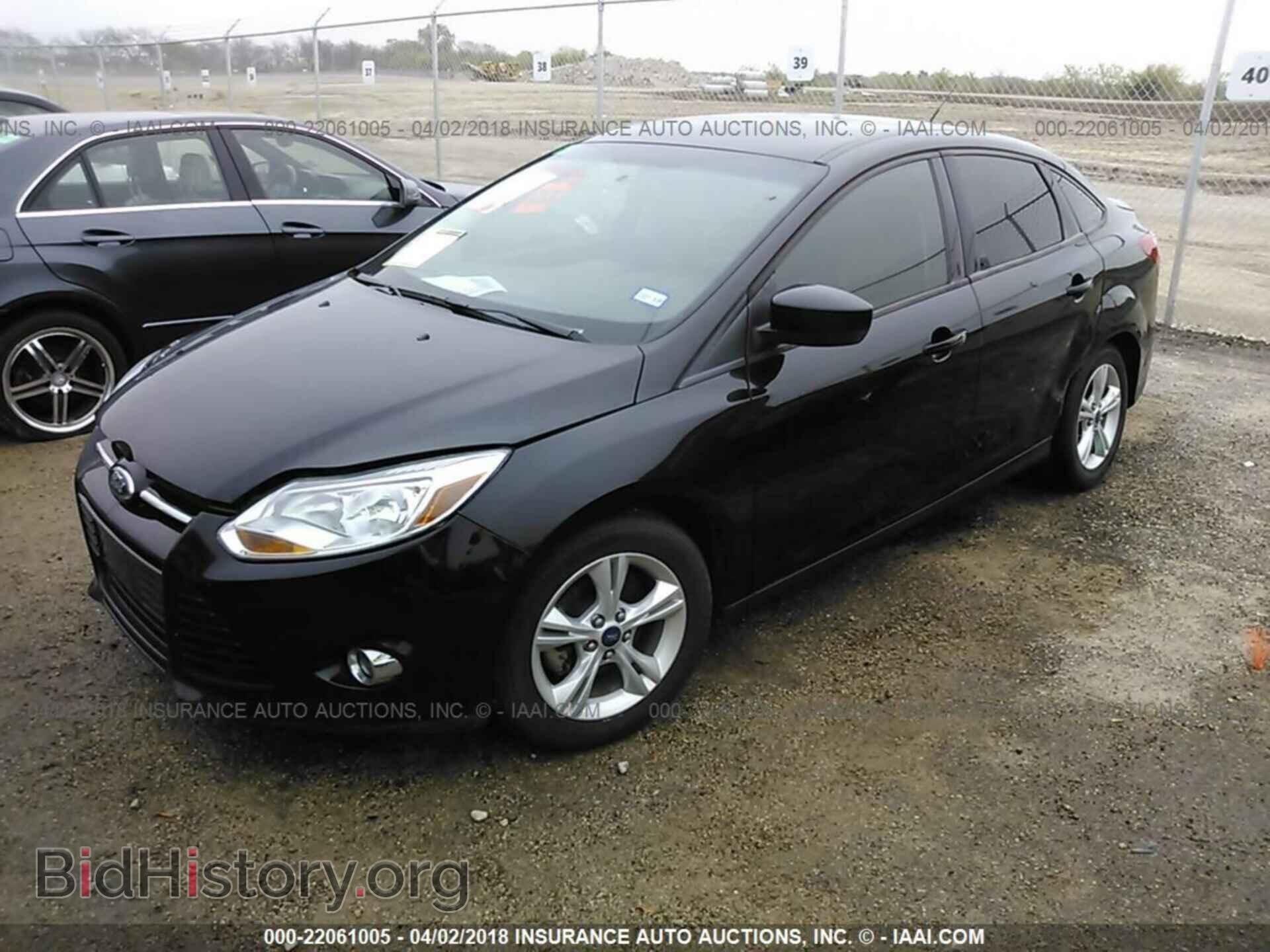 2012 Ford Focus - VIN: 1FAHP3F20CL355297 - Photo 2