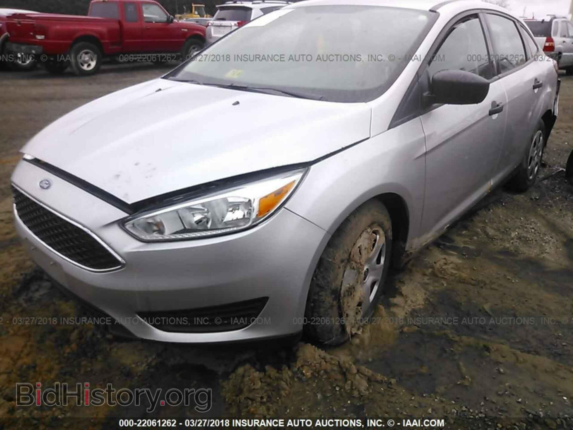 2016 Ford Focus - VIN: 1FADP3E26GL350403 - Фото 2