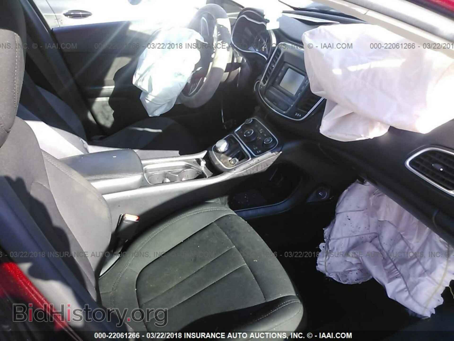2016 Chrysler 200 - VIN: 1C3CCCAB4GN164195 - Photo 5