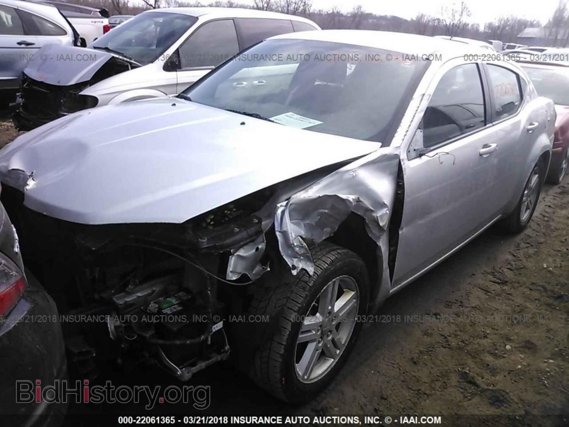2011 Dodge Avenger - VIN: 1B3BD1FB2BN537021 - Photo 2
