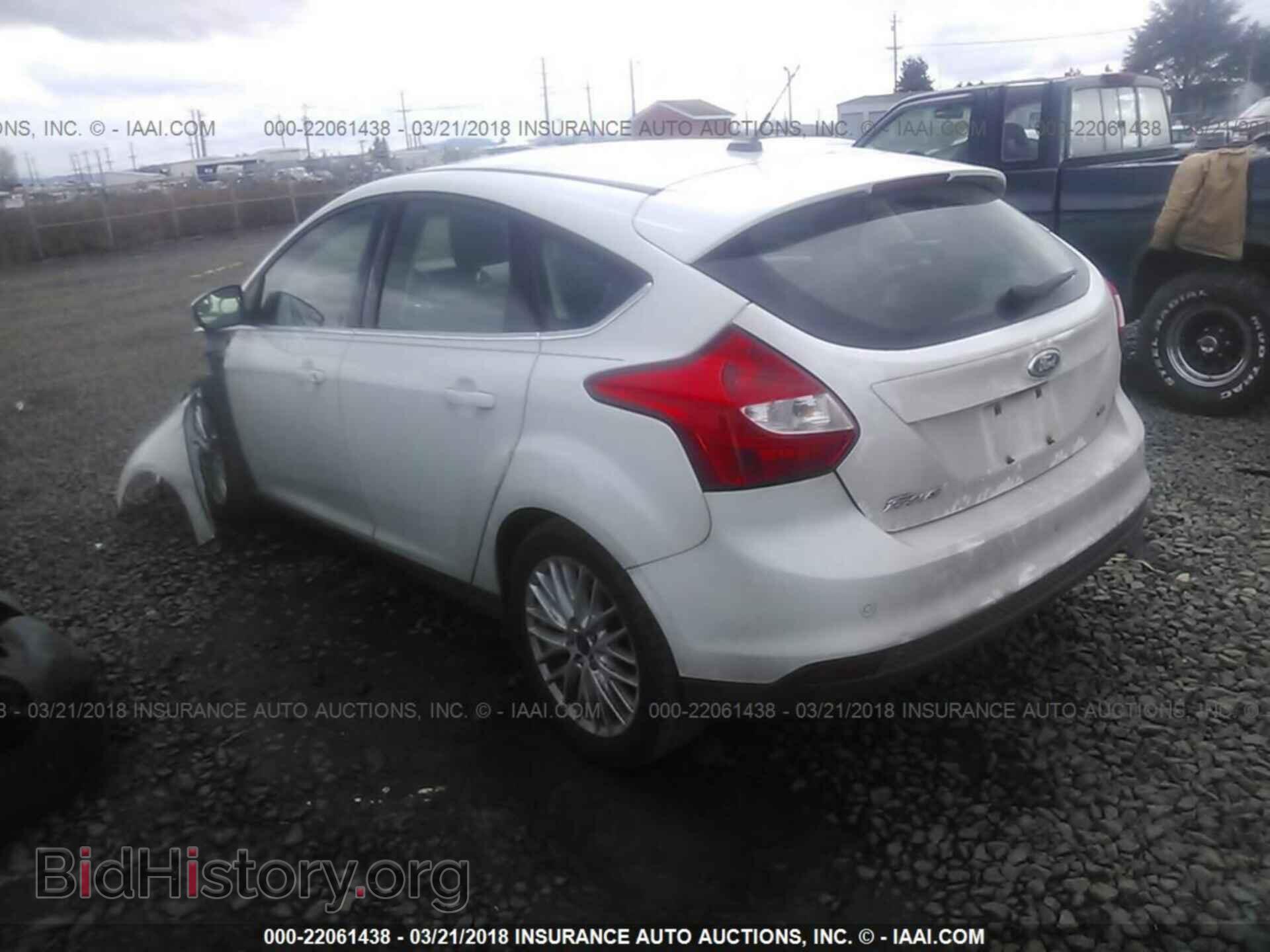 2012 Ford Focus - VIN: 1FAHP3M25CL176210 - Photo 3