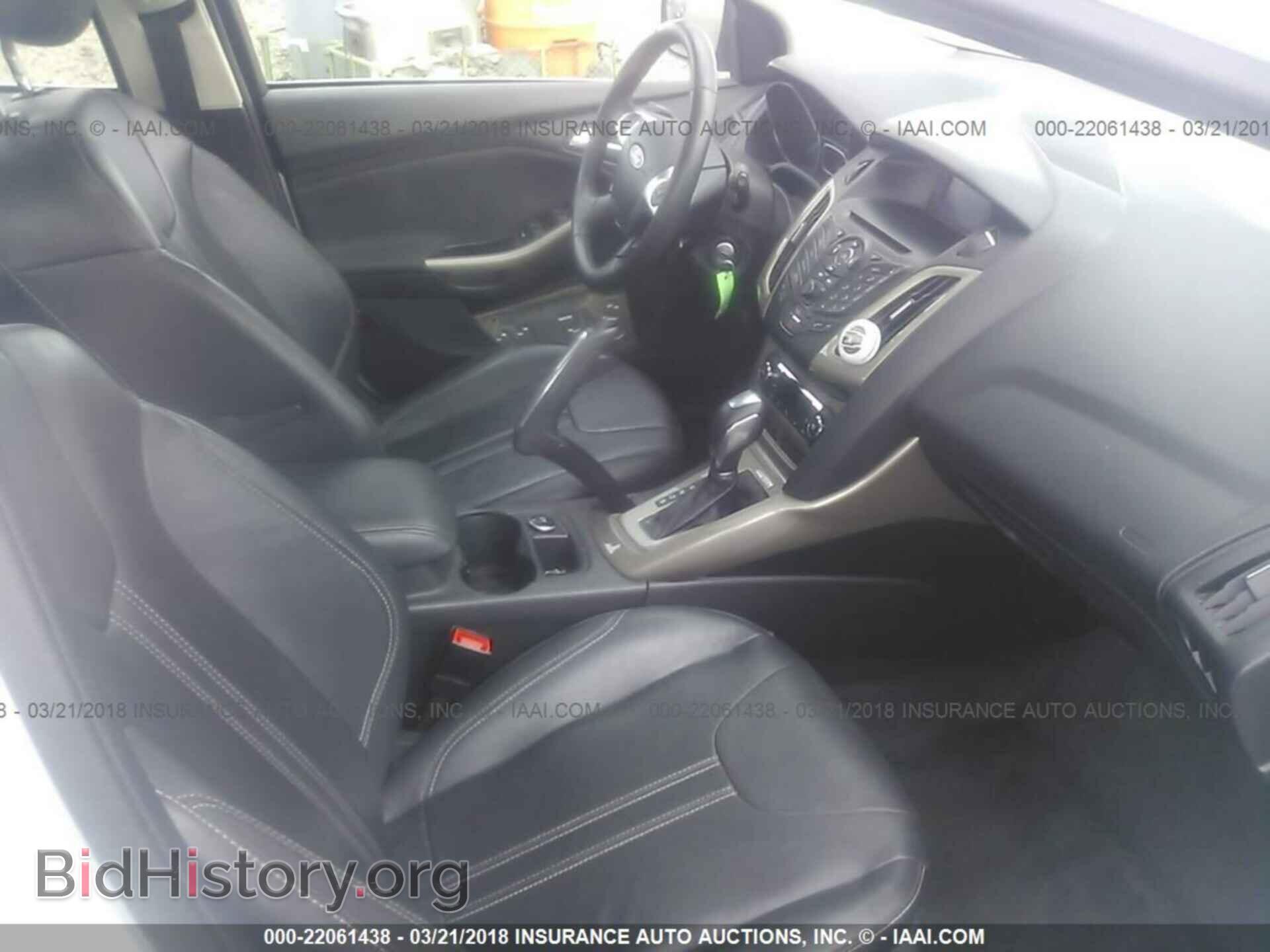 2012 Ford Focus - VIN: 1FAHP3M25CL176210 - Photo 5